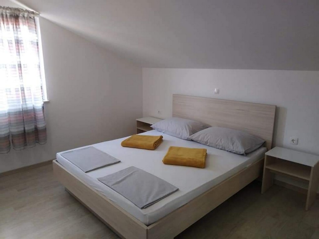 Appartement dune chambre avec le balcon et la vue sur le mer Metajna, Pag (A-20521-e)