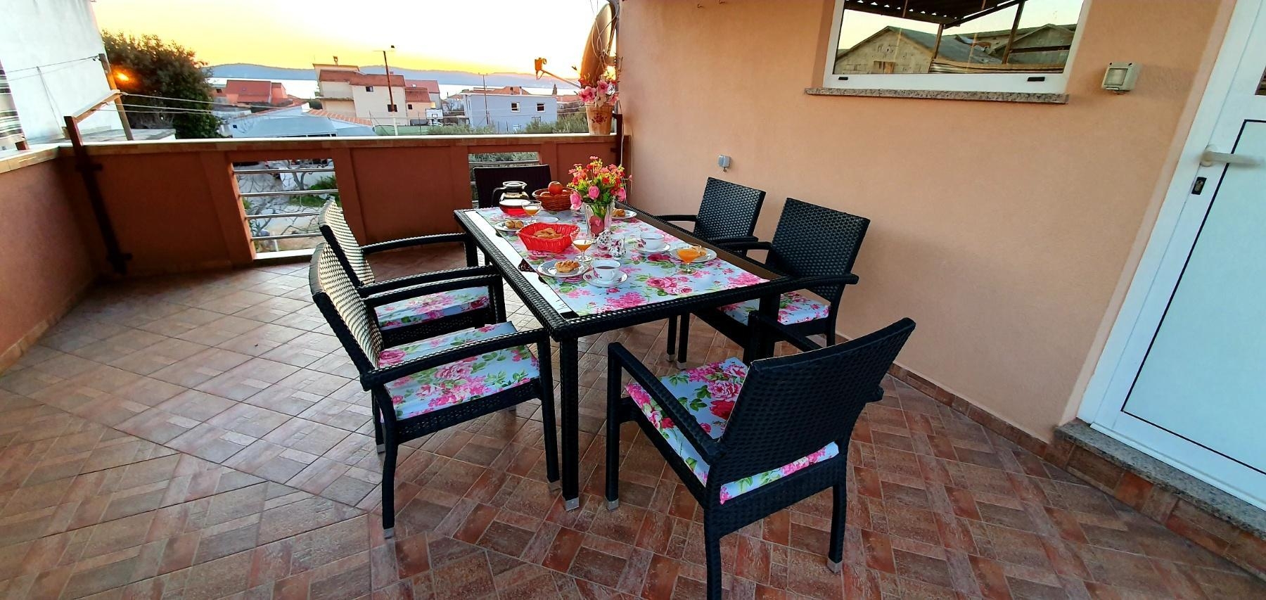 Studio flat with terrace and sea view Bibinje, Zadar  AS-a