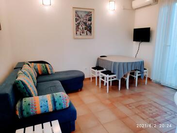 Mavarštica, Obývací pokoj v ubytování typu apartment, s klimatizací a WiFi.