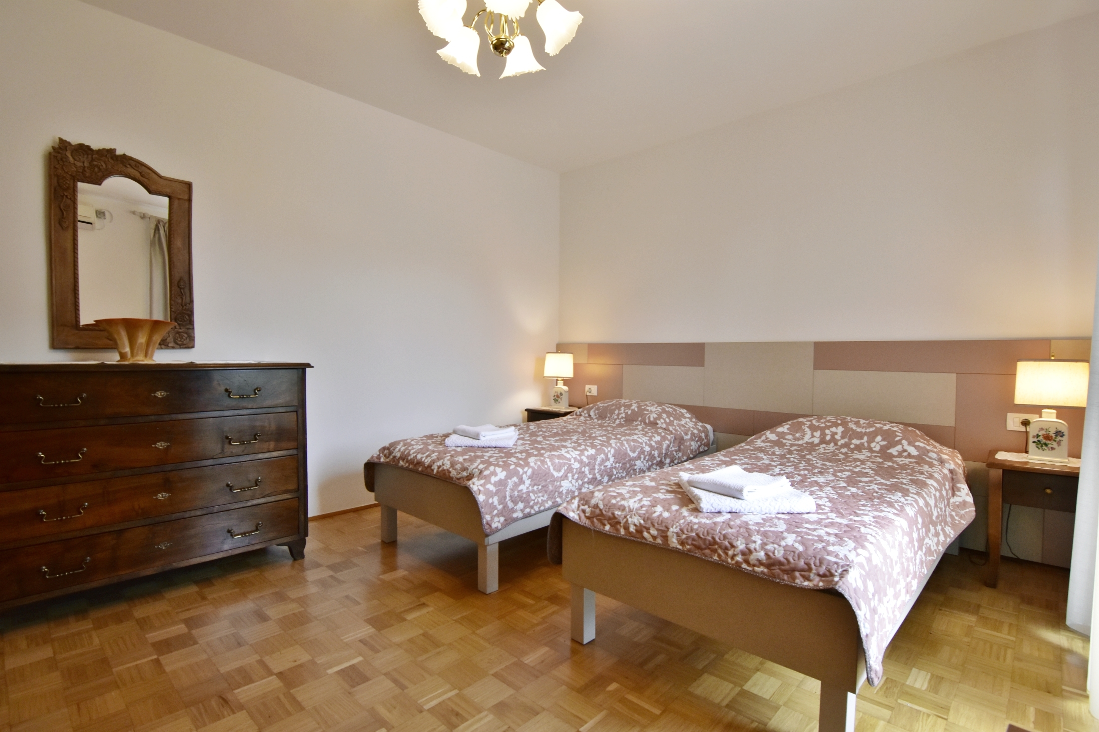 Three bedroom house with terrace Valica, Umag  K