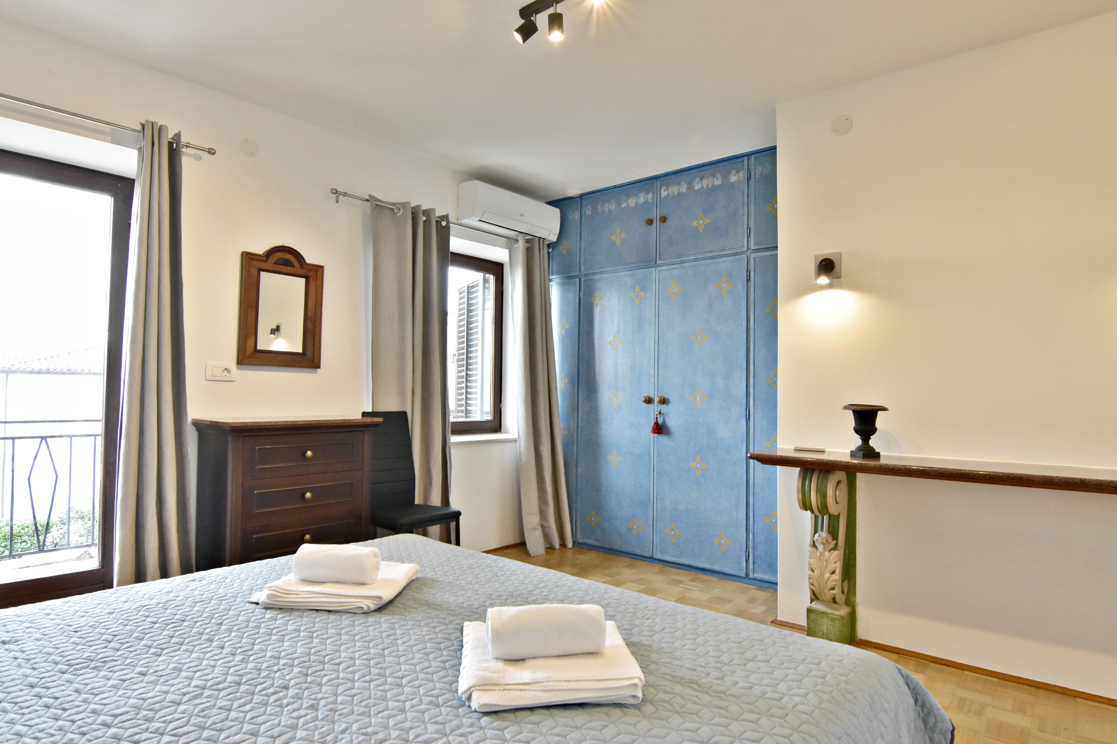 Three bedroom house with terrace Valica, Umag  K