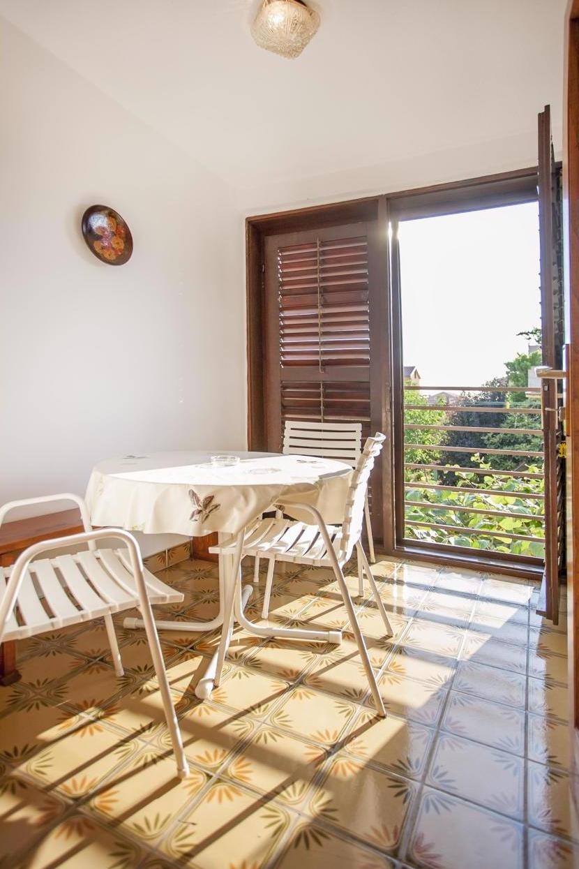 Three bedroom apartment with terrace Rovinj  A-a