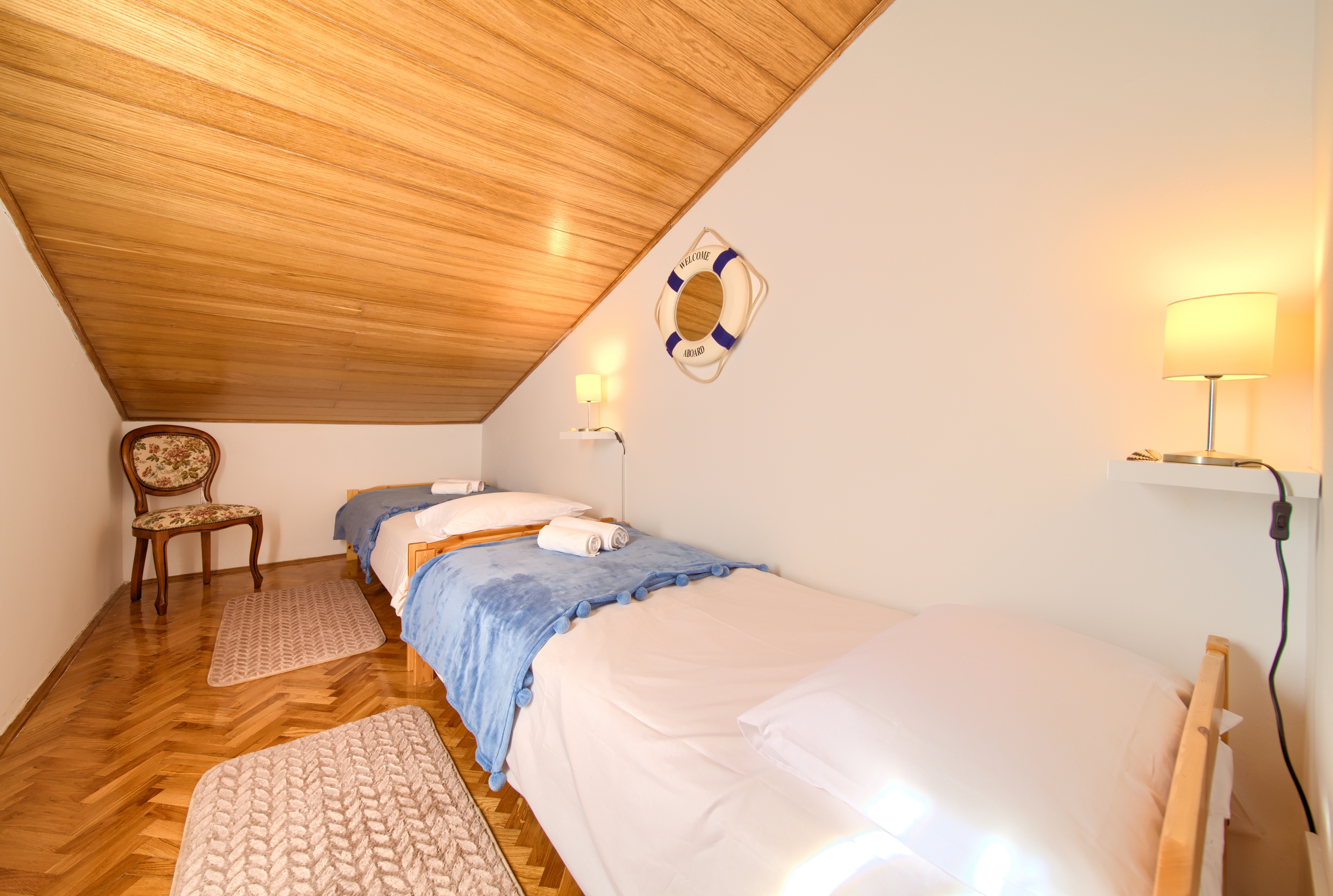 Two bedroom apartment with terrace and sea view Njivice, Krk  A-a