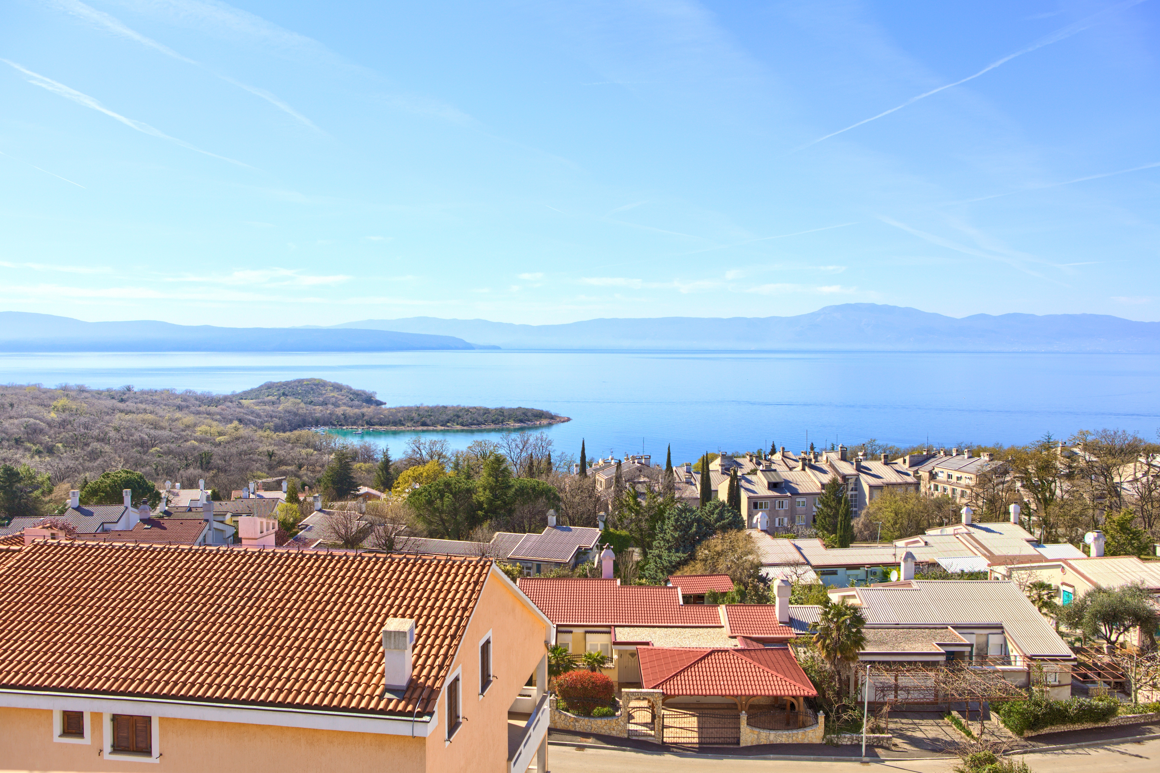 Two bedroom apartment with terrace and sea view Njivice, Krk  A-a