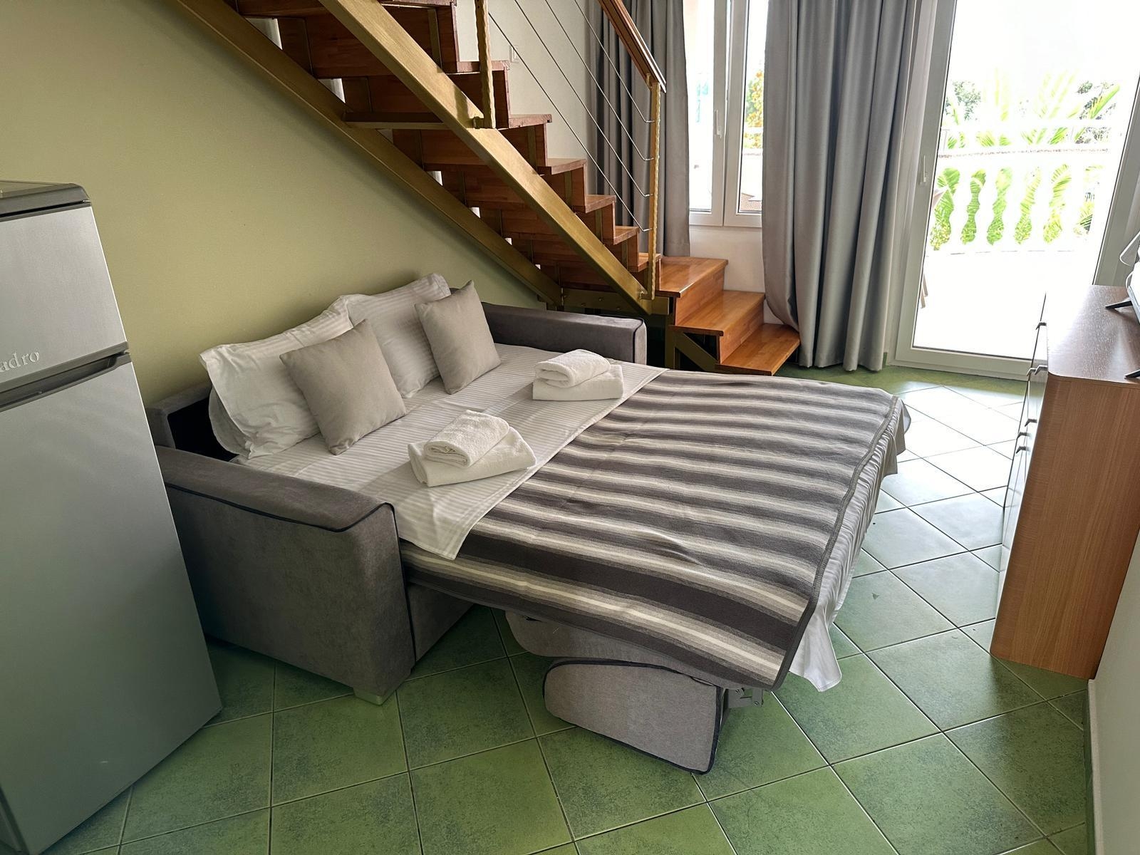 One bedroom apartment near beach Petrčane, Zadar  A-a