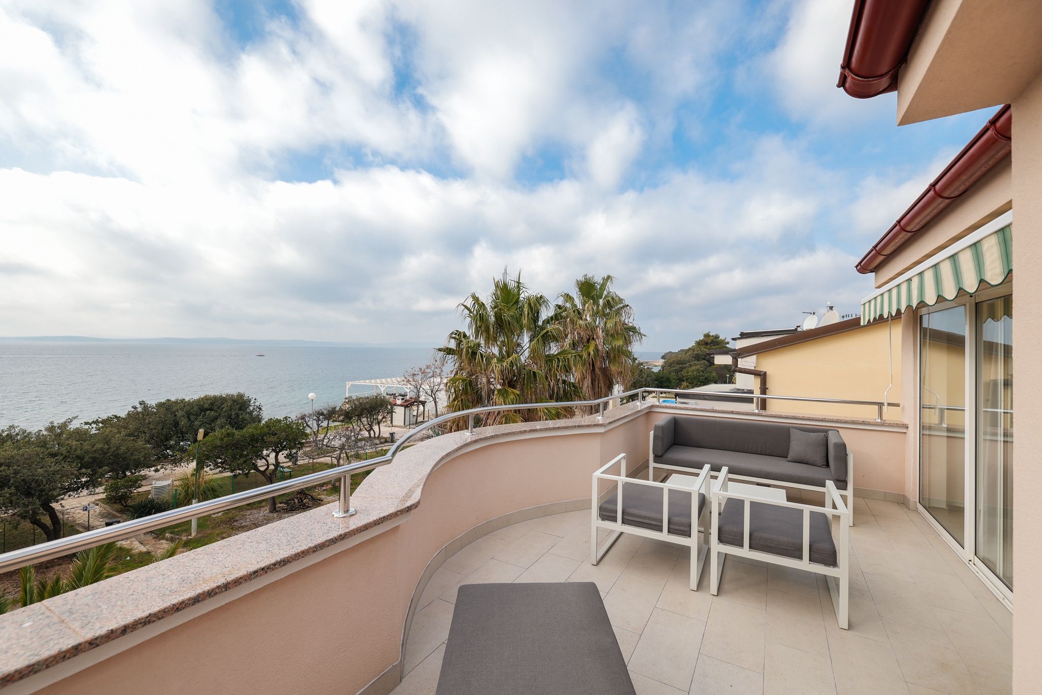 One bedroom apartment near beach Petrčane, Zadar  A-a