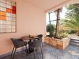 Petrčane, Terras in the studio-apartment, with a sea view, (pet friendly) en WiFi.