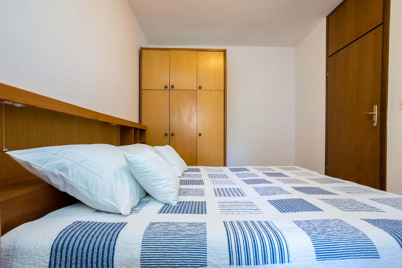 Two bedroom apartment with balcony Njivice, Krk  A-a