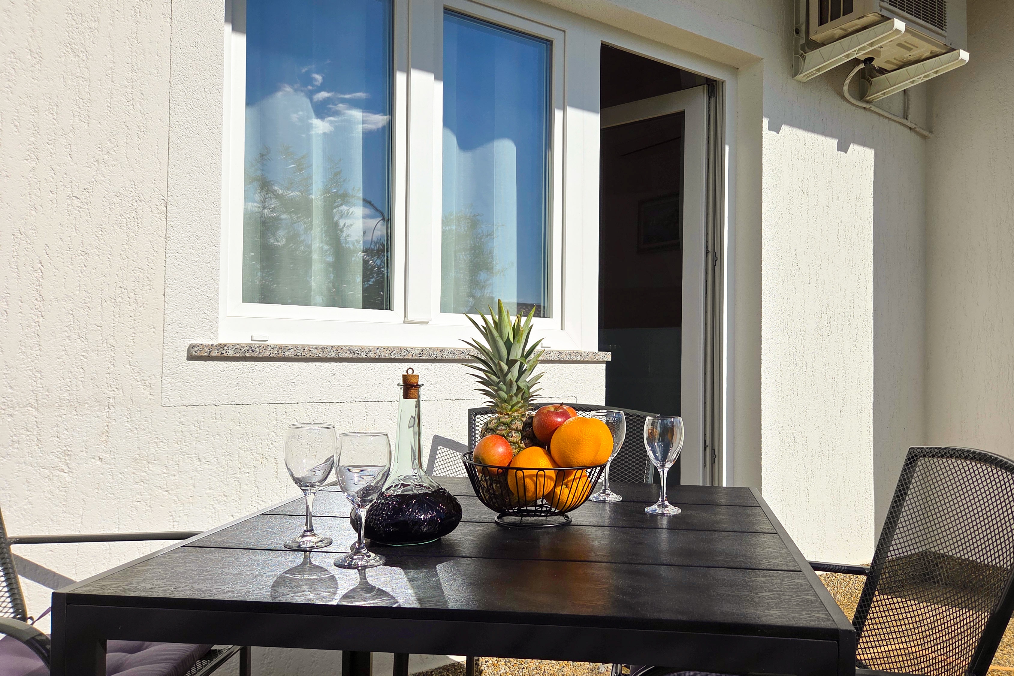 Two bedroom apartment with terrace Njivice, Krk  A-a