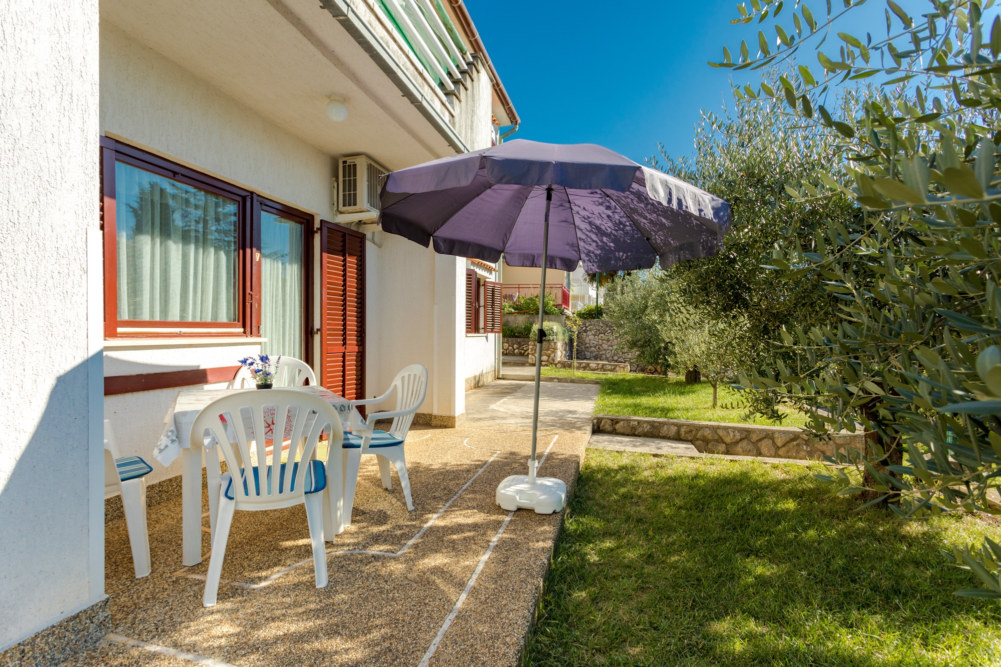 Two bedroom apartment with terrace Njivice, Krk  A-a