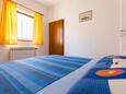 Njivice, Спальня в размещении типа apartment, WiFi.