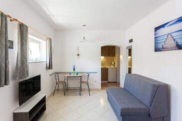 Njivice, Гостиная в размещении типа studio-apartment, WiFi.