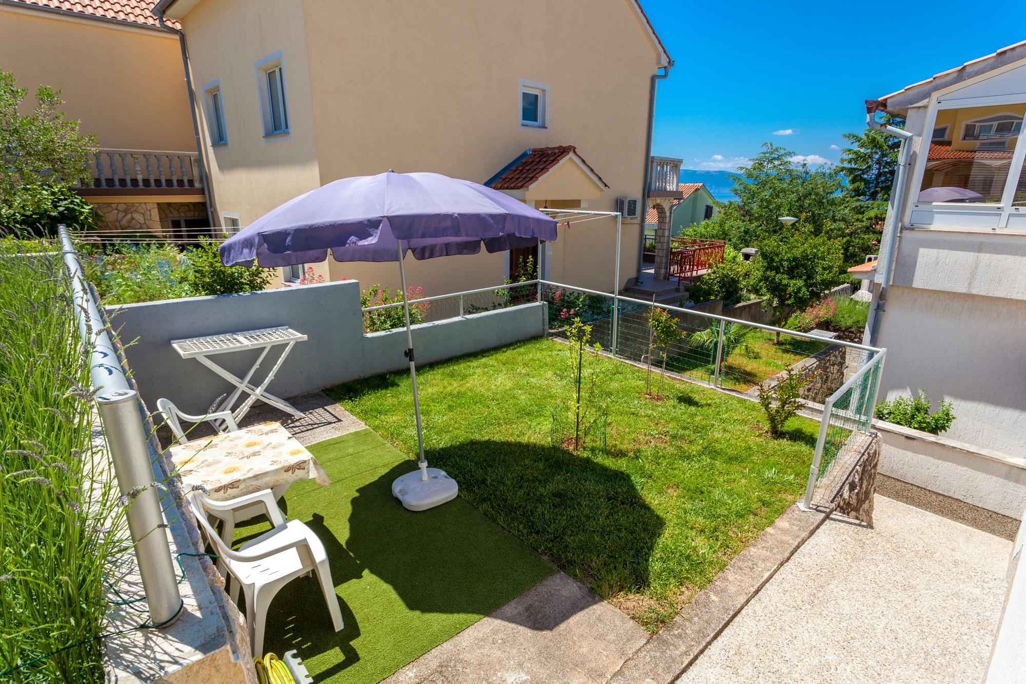 Studio flat with terrace Njivice, Krk  AS-a