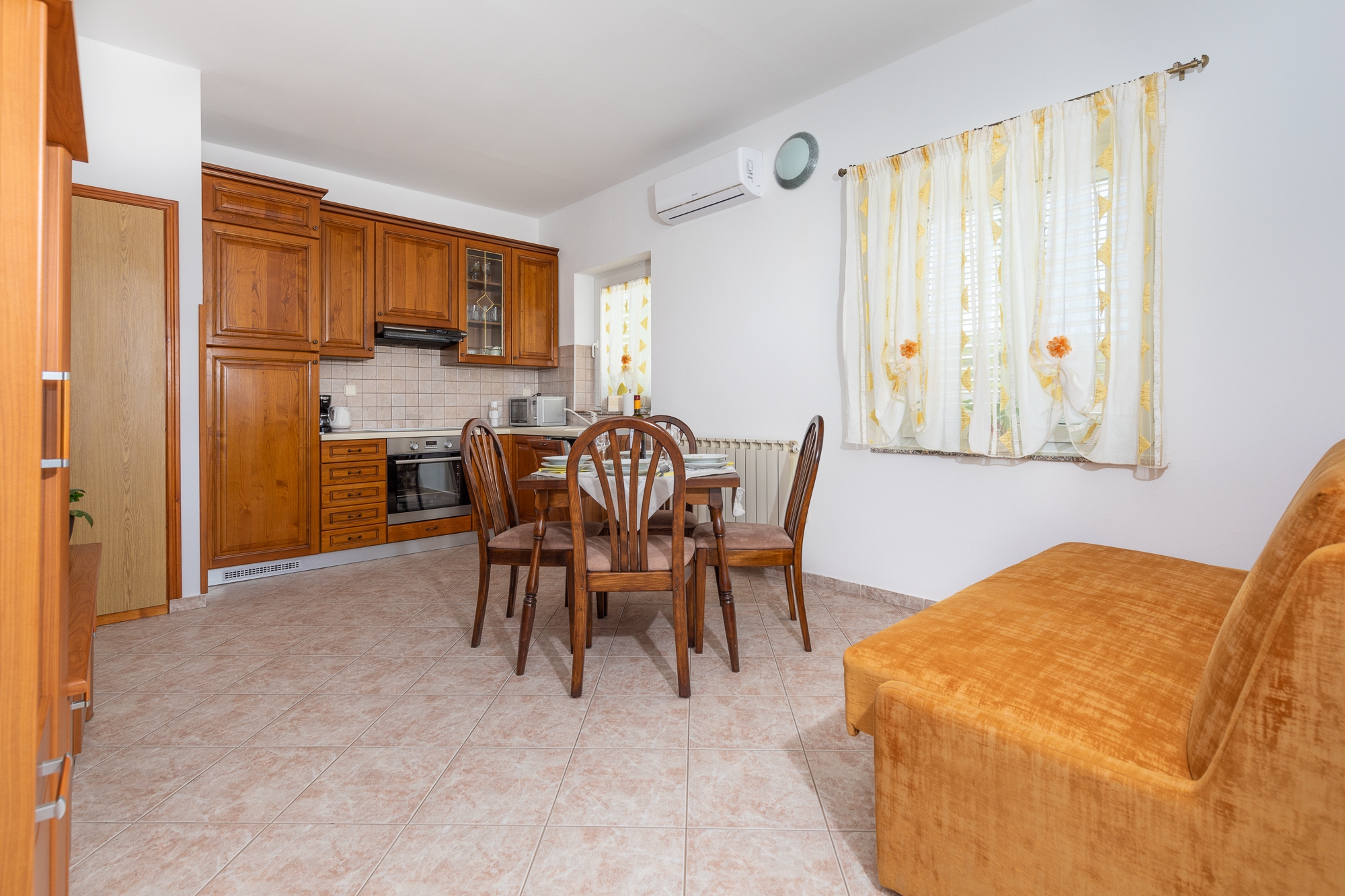 Two bedroom apartment with terrace and sea view Punat, Krk (A-20553-c) Two bedroom apartment with terrace and sea view Punat, Krk (A-20553-c)