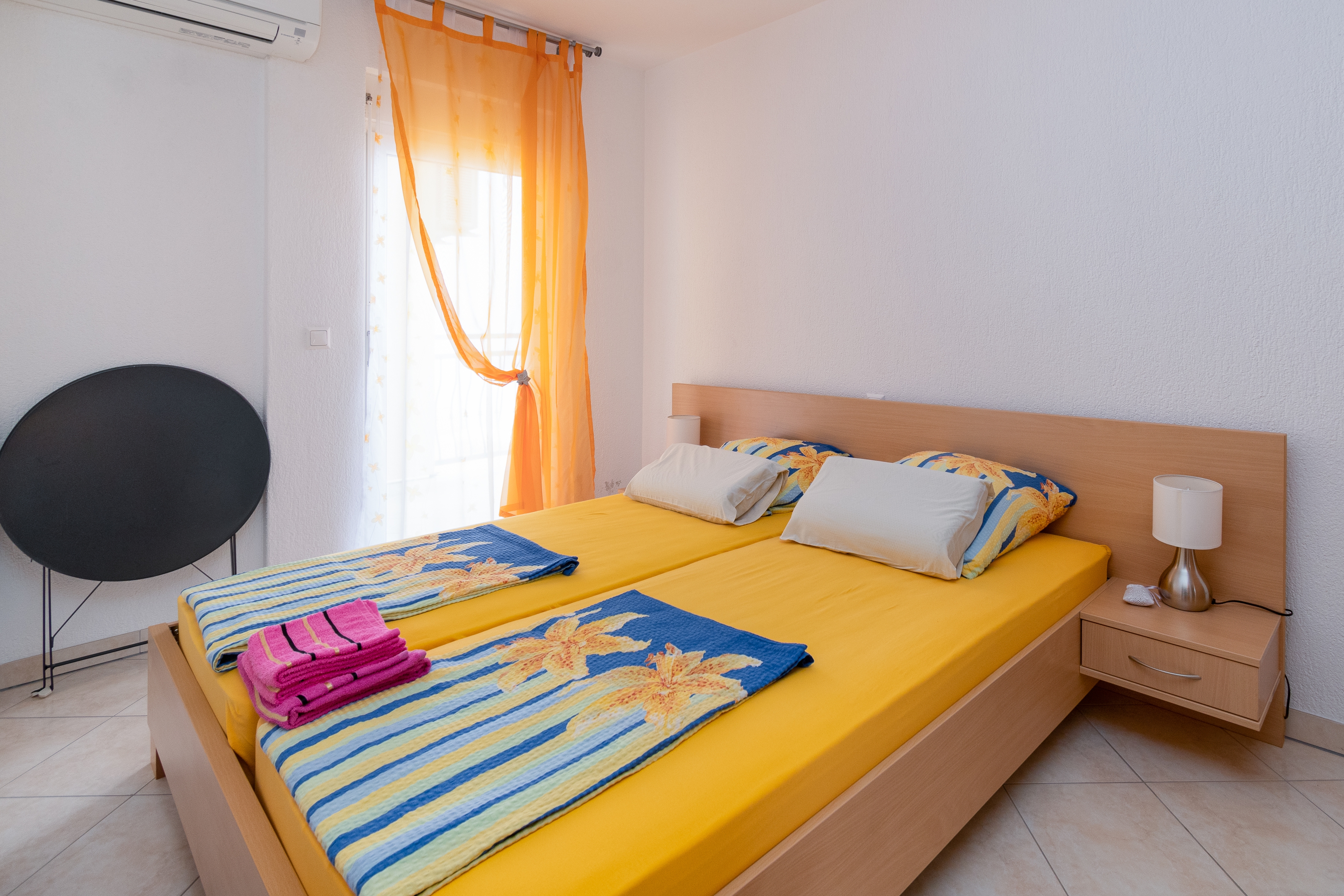 Four bedroom apartment with terrace and sea view Klenovica, Novi Vinodolski  A-a