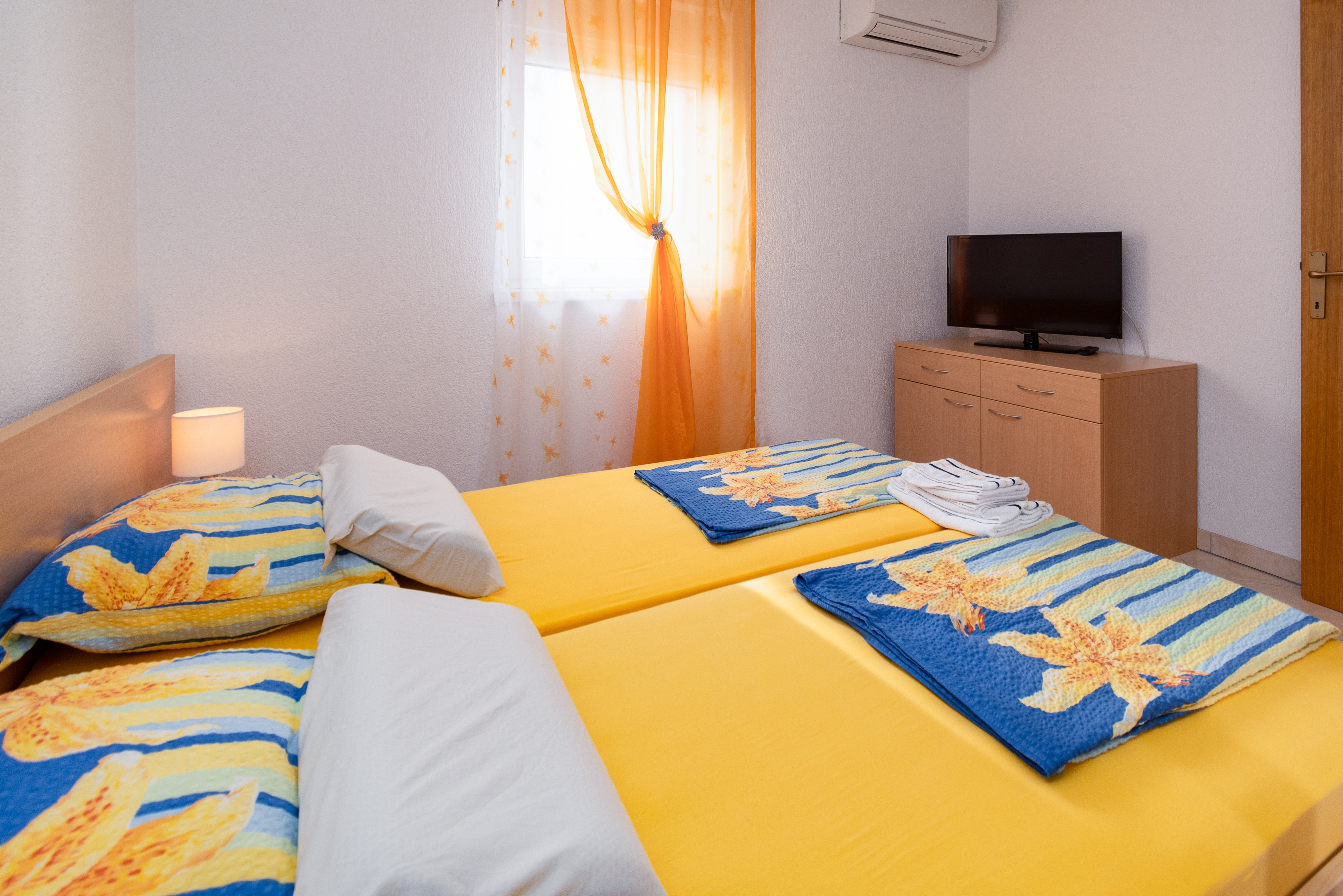 Four bedroom apartment with terrace and sea view Klenovica, Novi Vinodolski  A-a