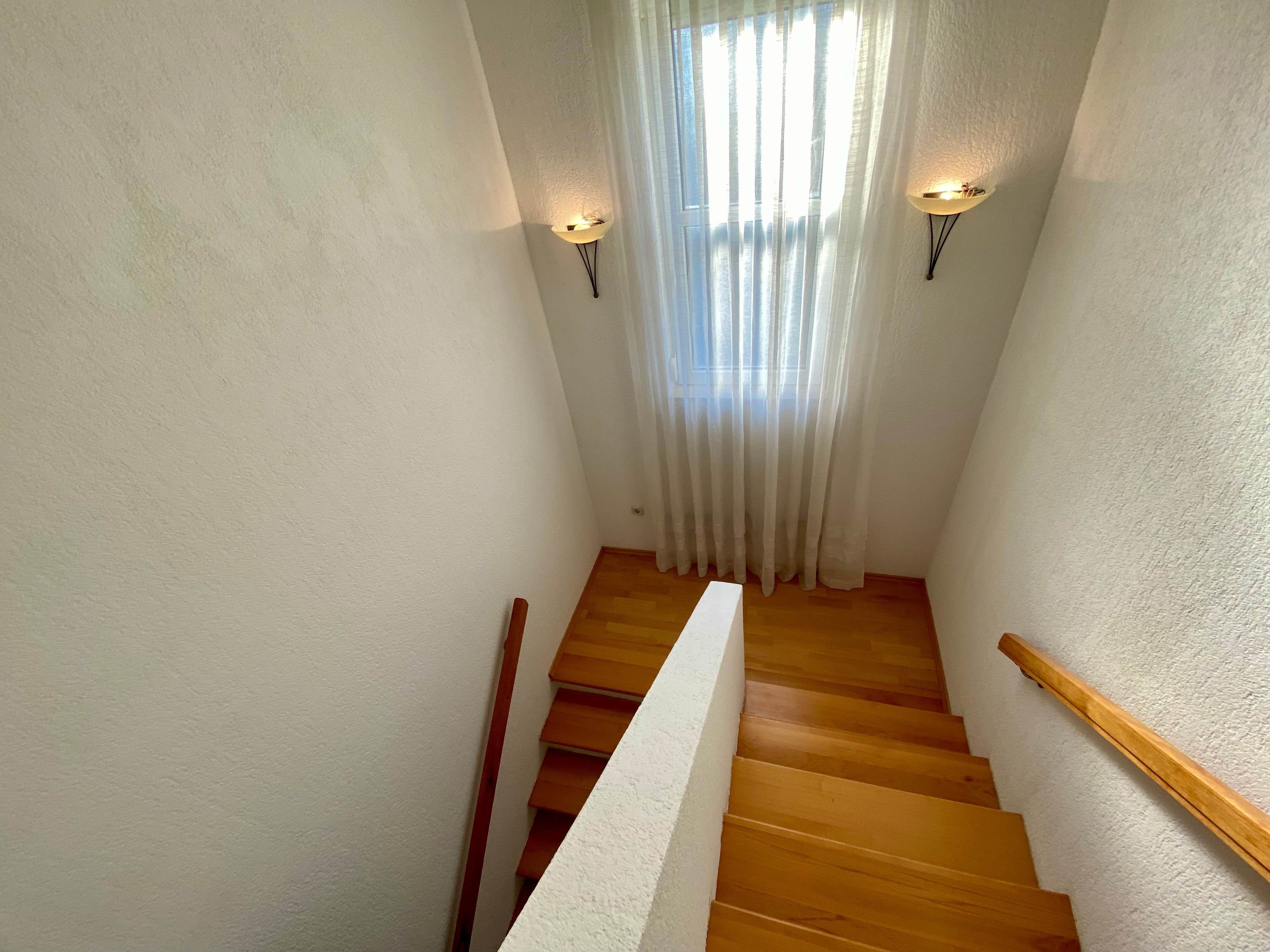 Comfortable and spacious house with terrace Donji Zagon, Novi Vinodolski  K