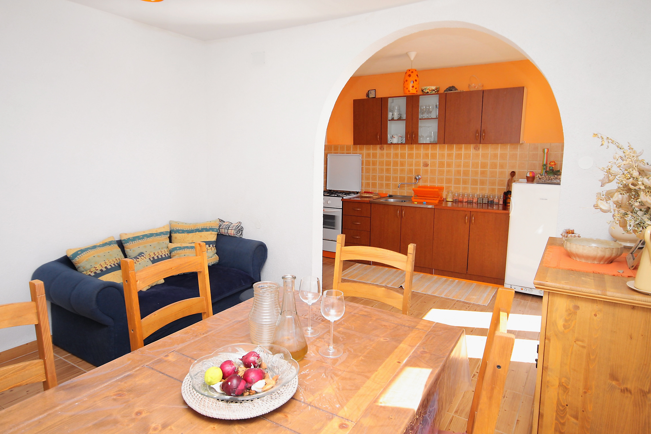Four-bedroom house near beach Cove Tvrdni Dolac, Hvar (K-2057)