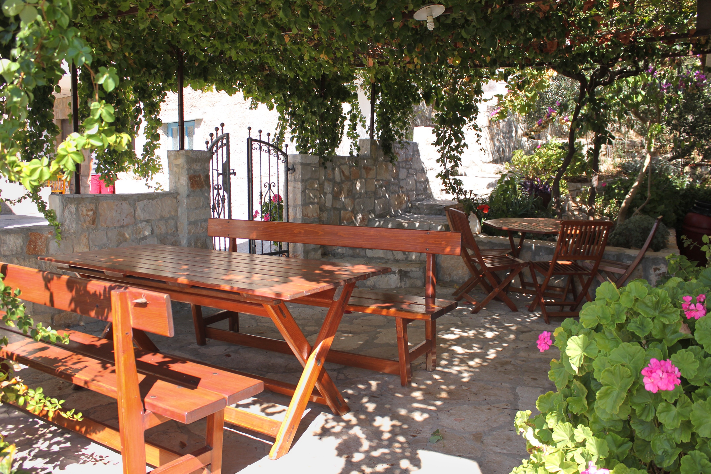 Four bedroom house near beach Cove Tvrdni Dolac, Hvar  K