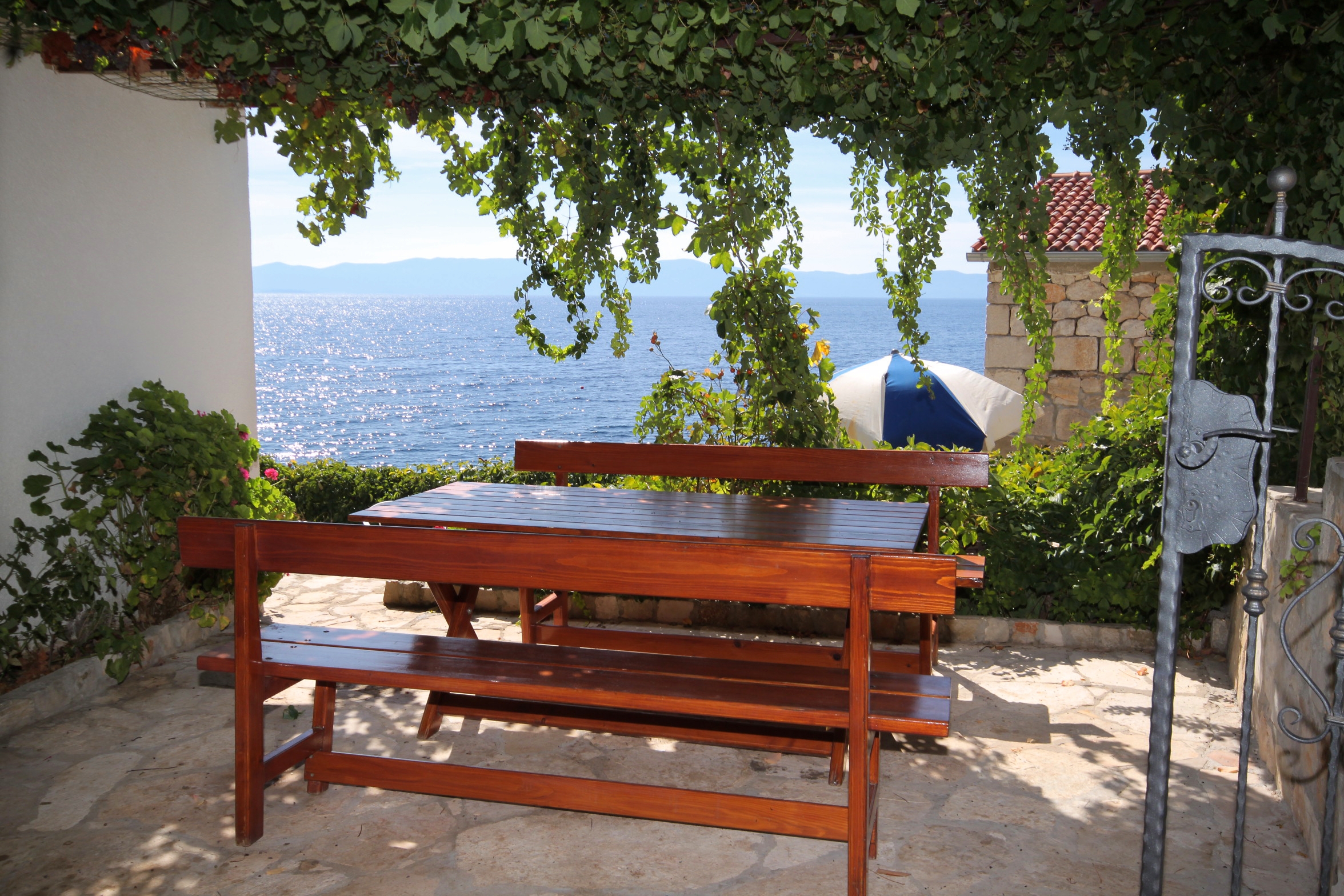 Four bedroom house near beach Cove Tvrdni Dolac, Hvar  K