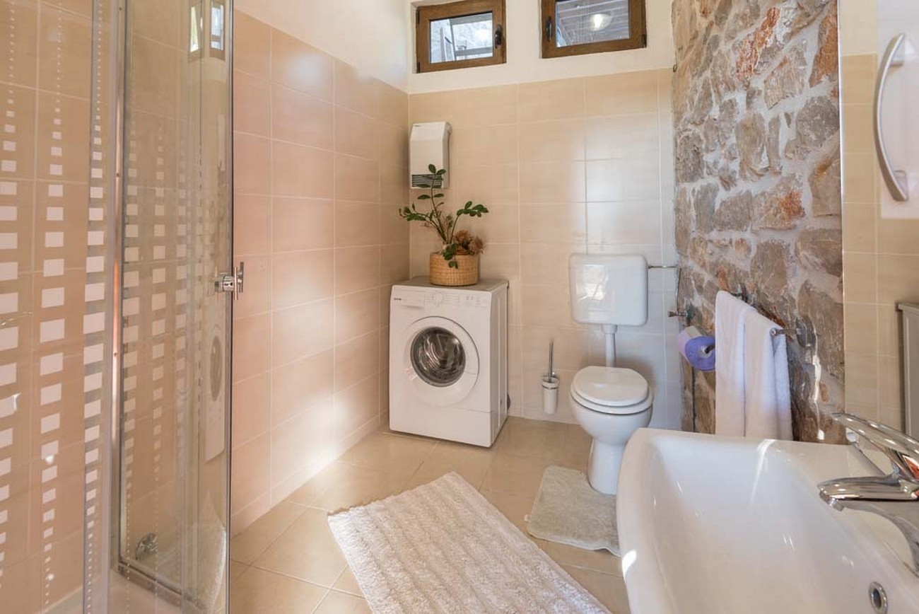 Three bedroom apartment with terrace Orebić, Pelješac  A-a