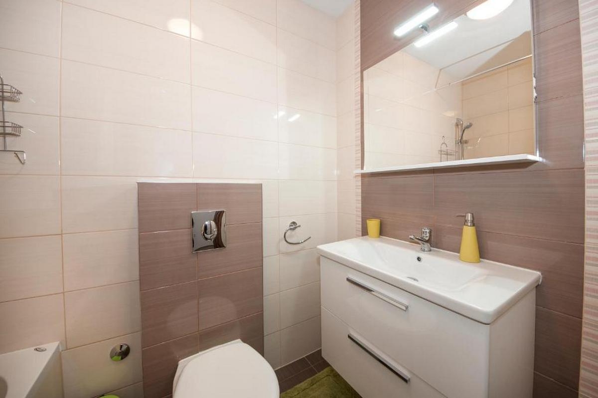 Two bedroom apartment with balcony Kaštel Lukšić, Kaštela  A-a