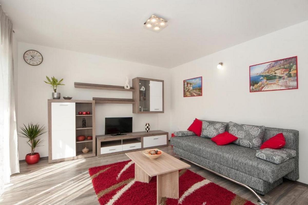 Two bedroom apartment with balcony Kaštel Lukšić, Kaštela  A-a