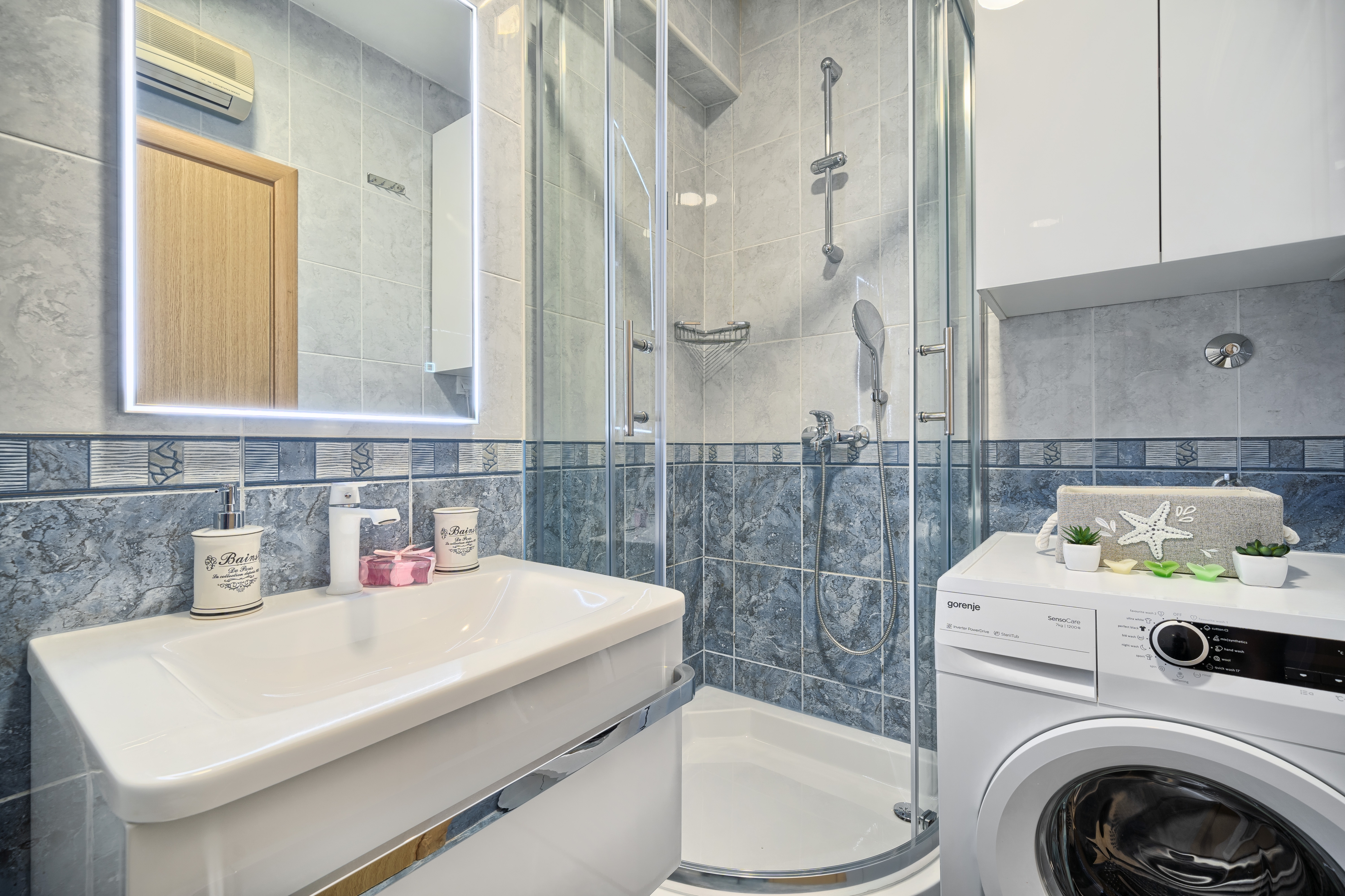 Two bedroom apartment with terrace Kaštel Lukšić, Kaštela  A-b