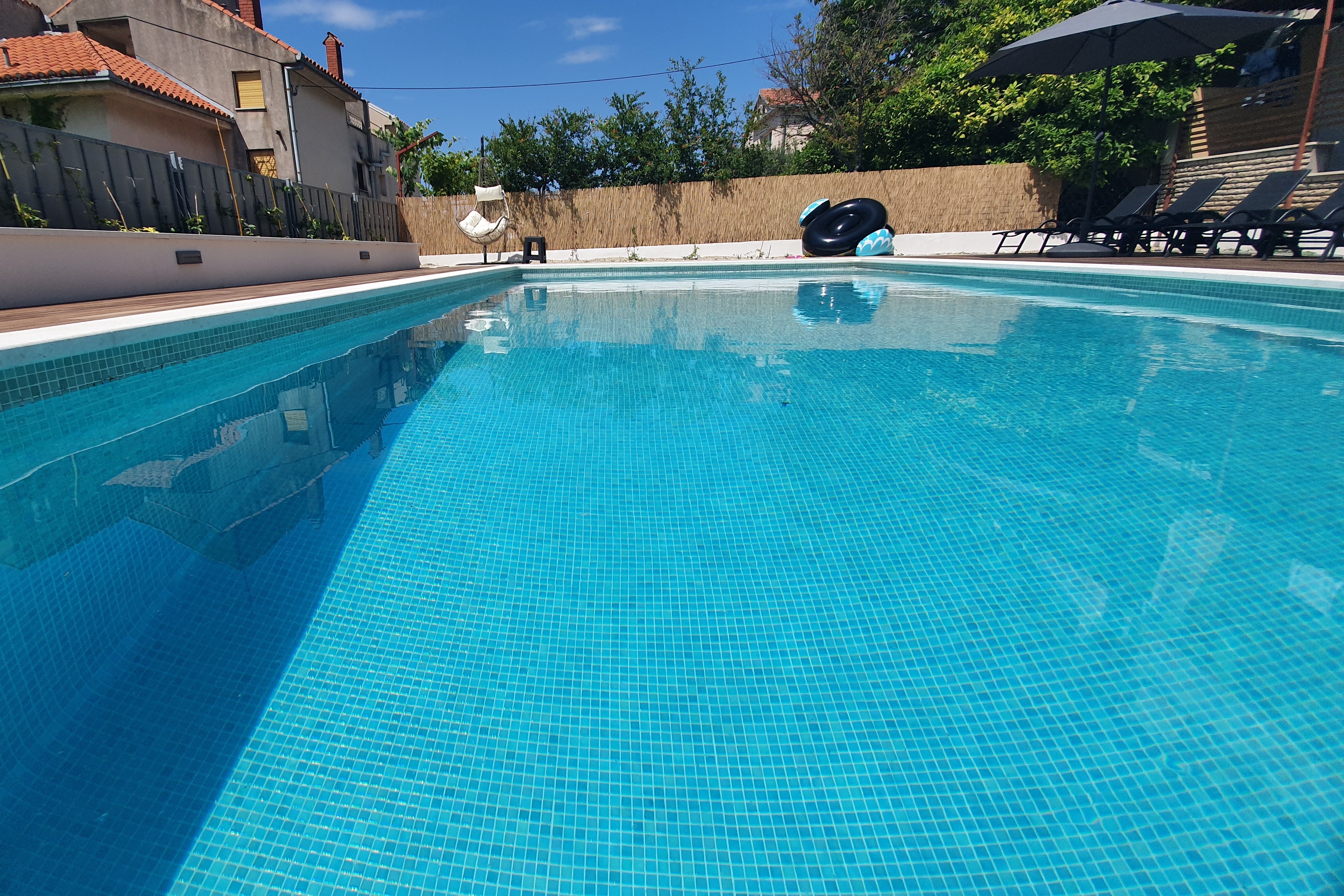 One bedroom apartment with terrace Kaštel Lukšić, Kaštela  A-d