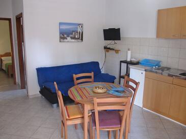 Ždrelac, Sala de estar in the apartment, air condition available, (pet friendly) y WiFi.