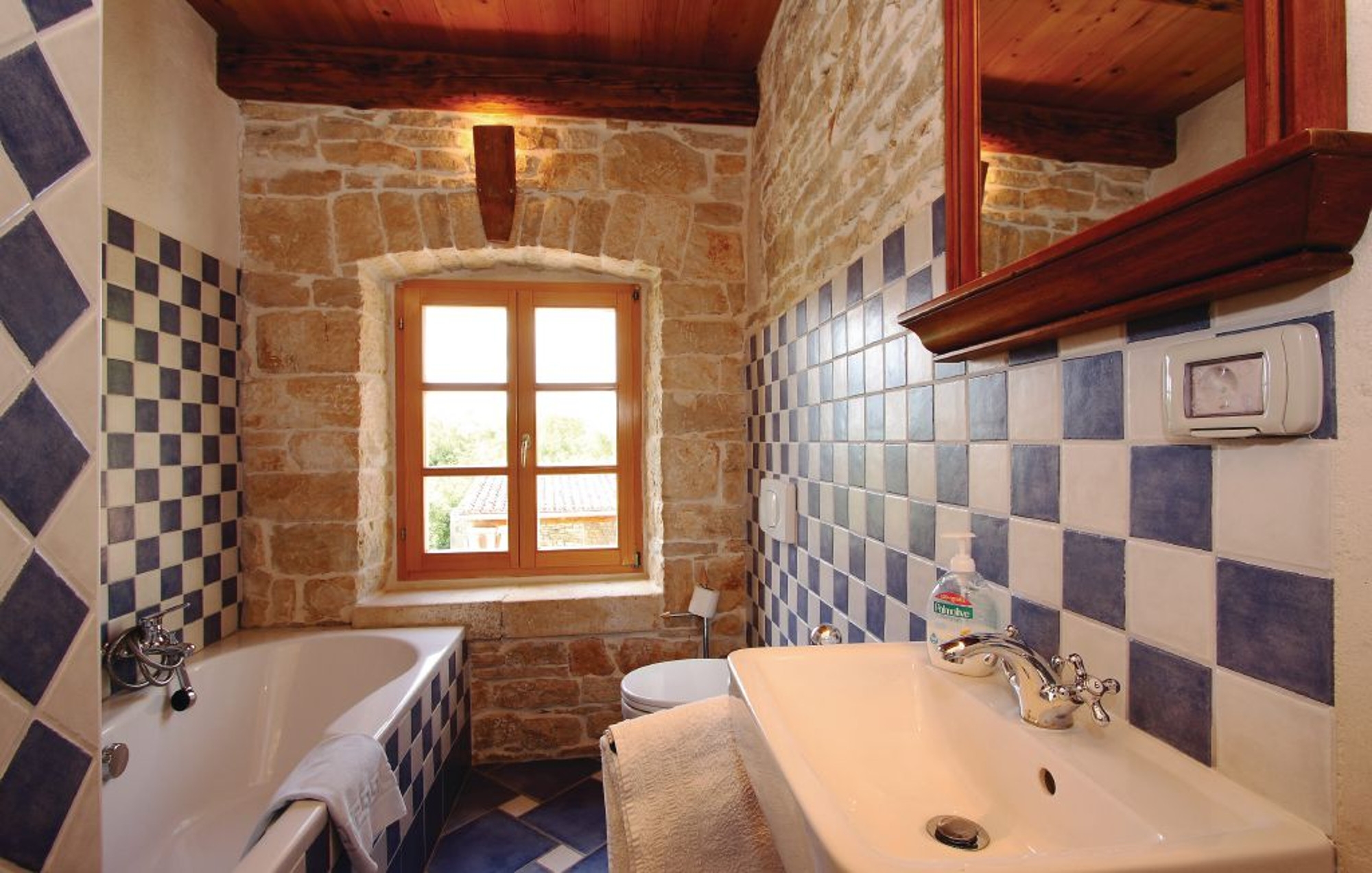 Comfortable and spacious house with air-conditioning Kranjčići, Central Istria - Središnja Istra  K