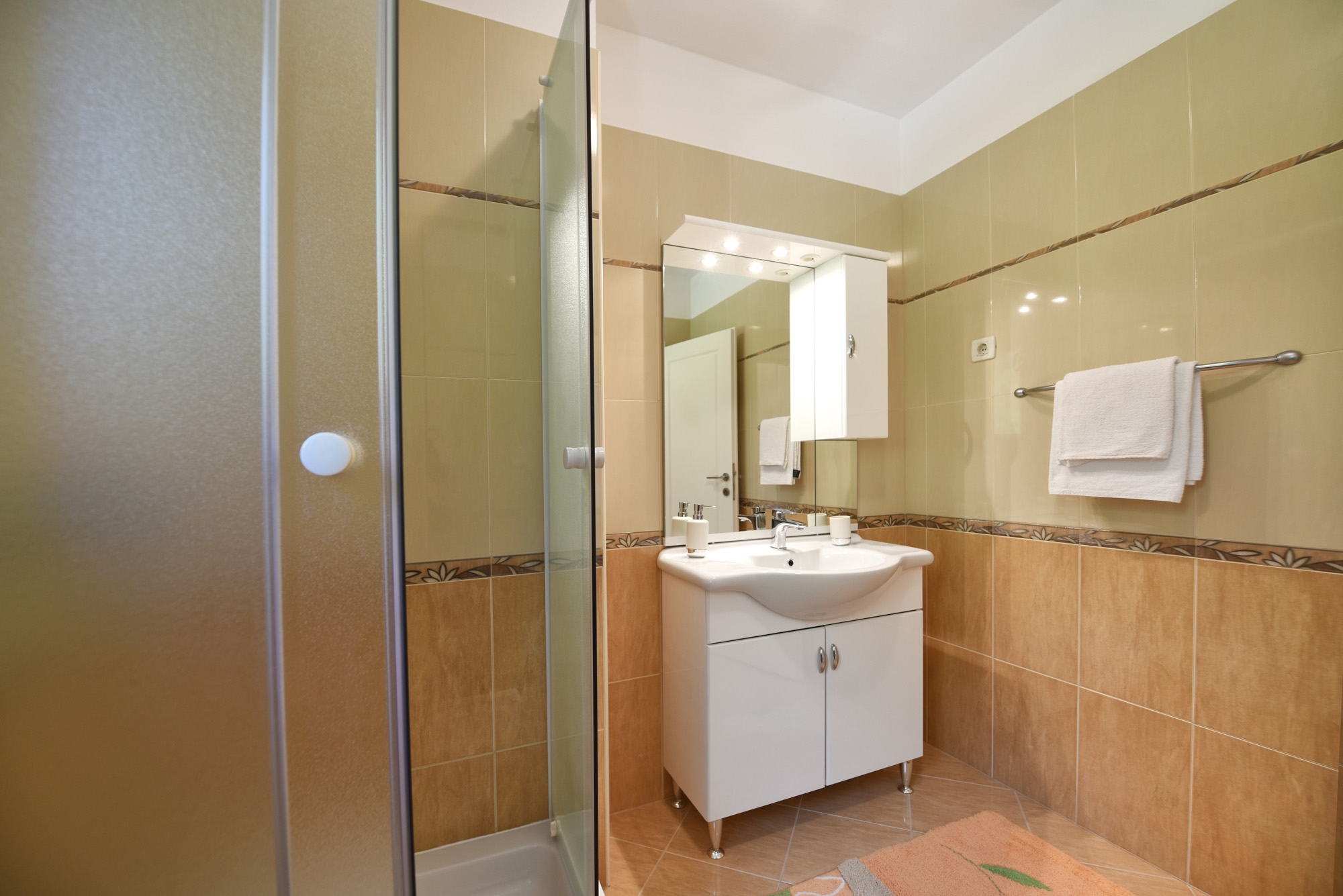Three bedroom house with terrace Mofardini, Central Istria - Središnja Istra  K