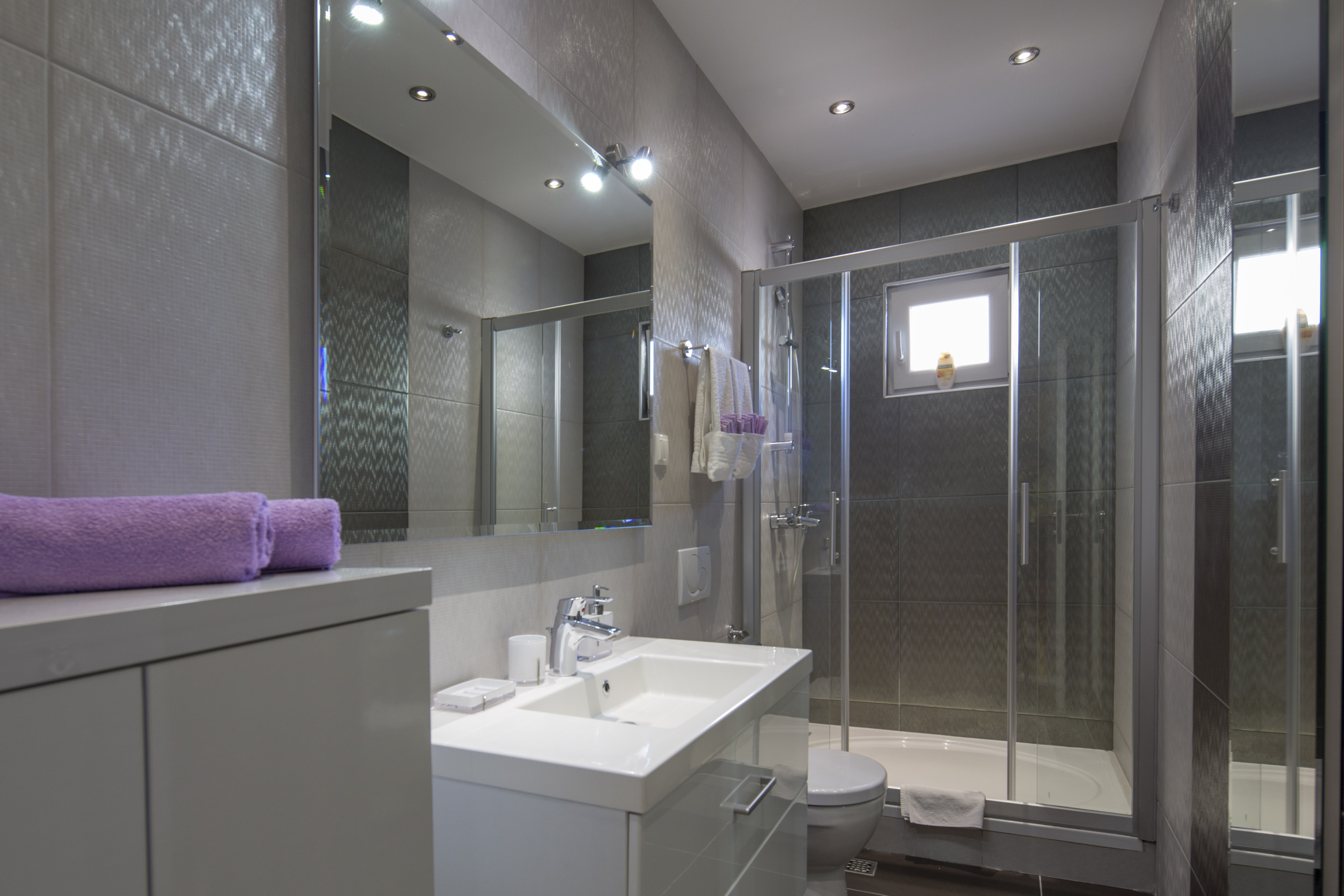 Two bedroom apartment with terrace Makarska  A-a