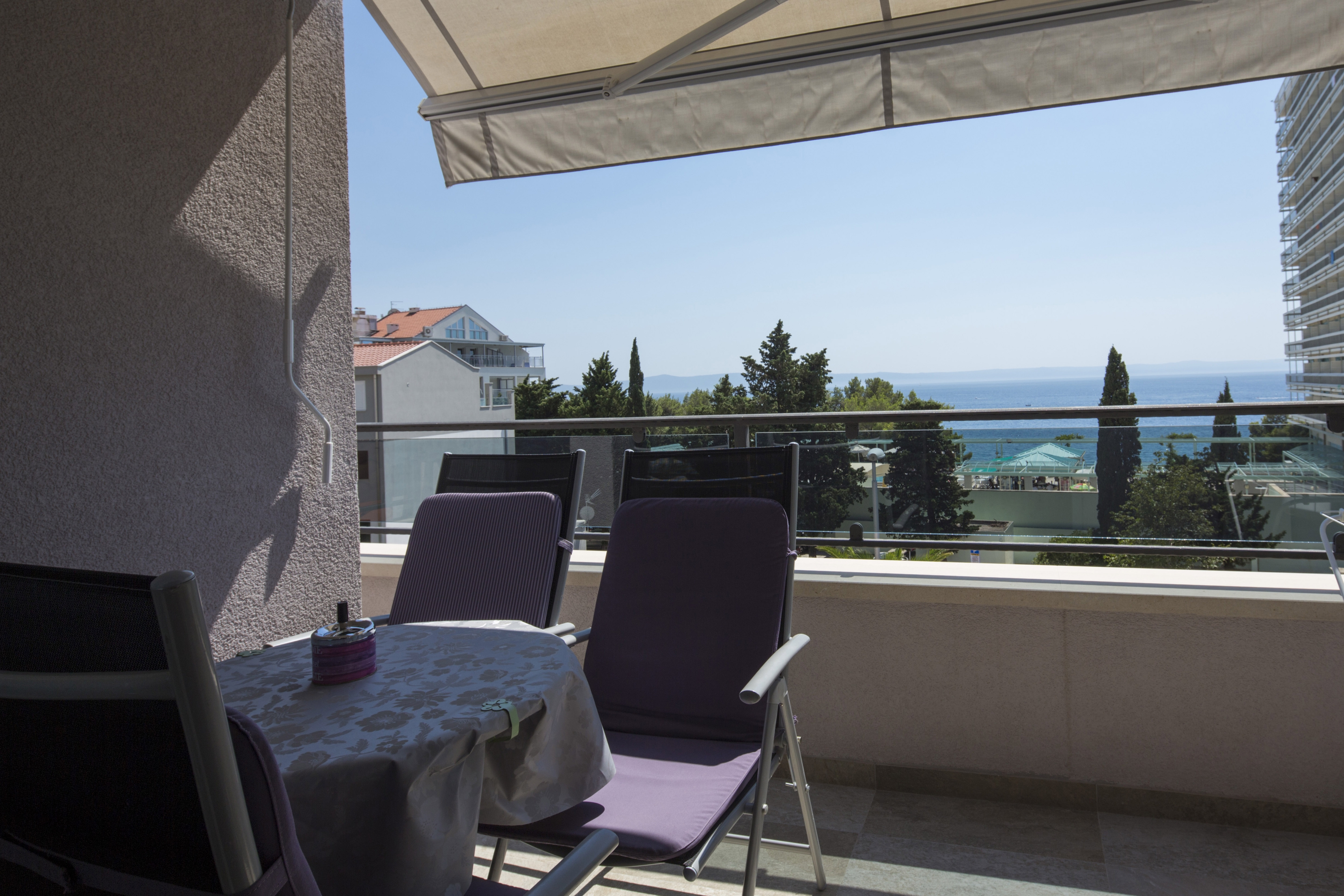 One bedroom apartment with terrace and sea view Makarska  A-d
