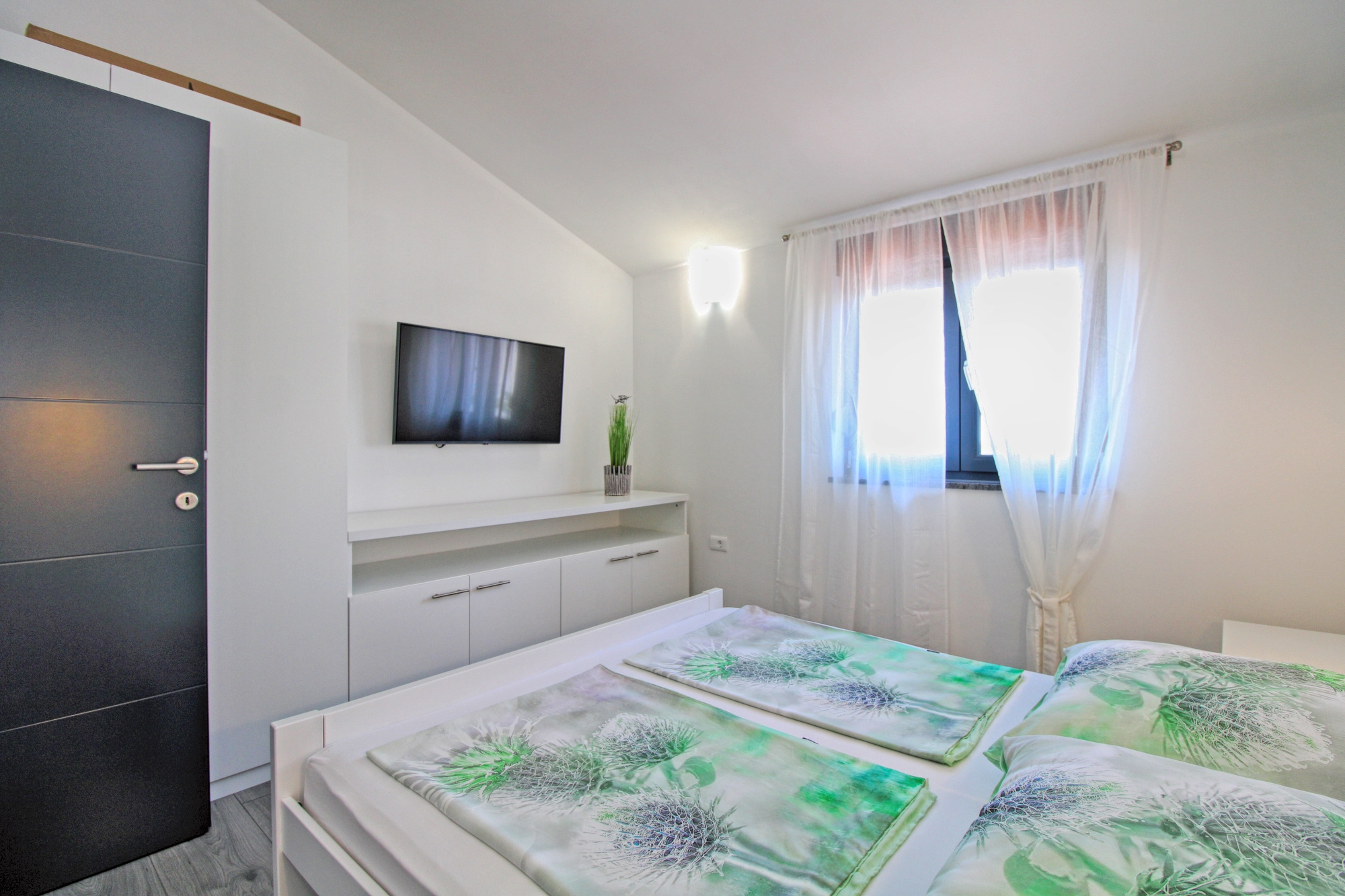 Three bedroom house with terrace Galižana, Fažana  K