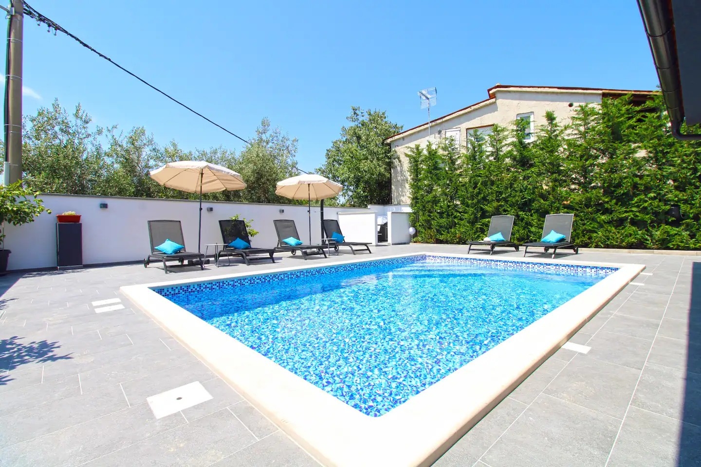 Three bedroom house with terrace Galižana, Fažana  K