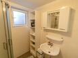 Mali Lošinj, Bathroom 1 in the apartment, (pet friendly) and WiFi.