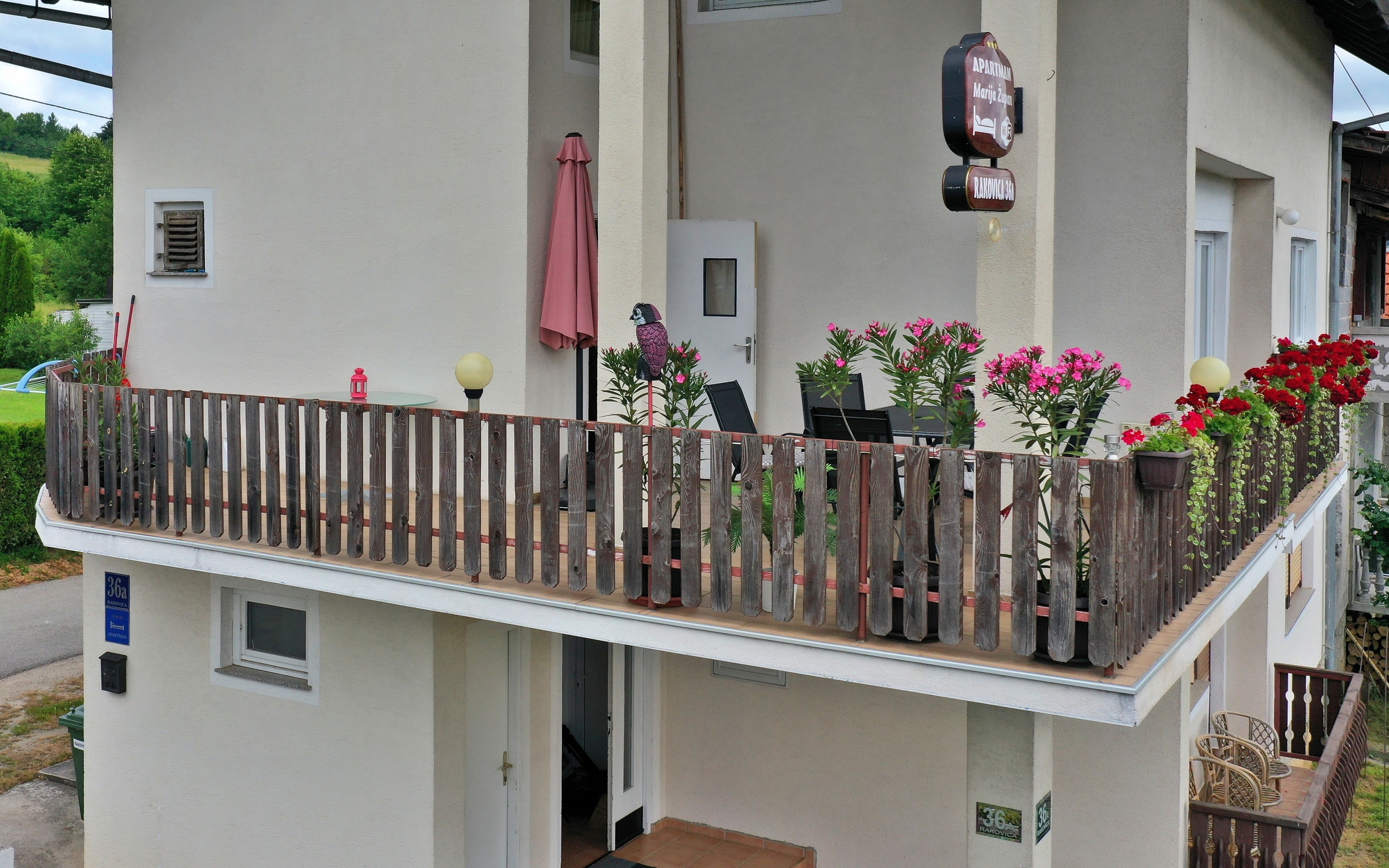 Two bedroom apartment with terrace Rakovica, Plitvice  A-a
