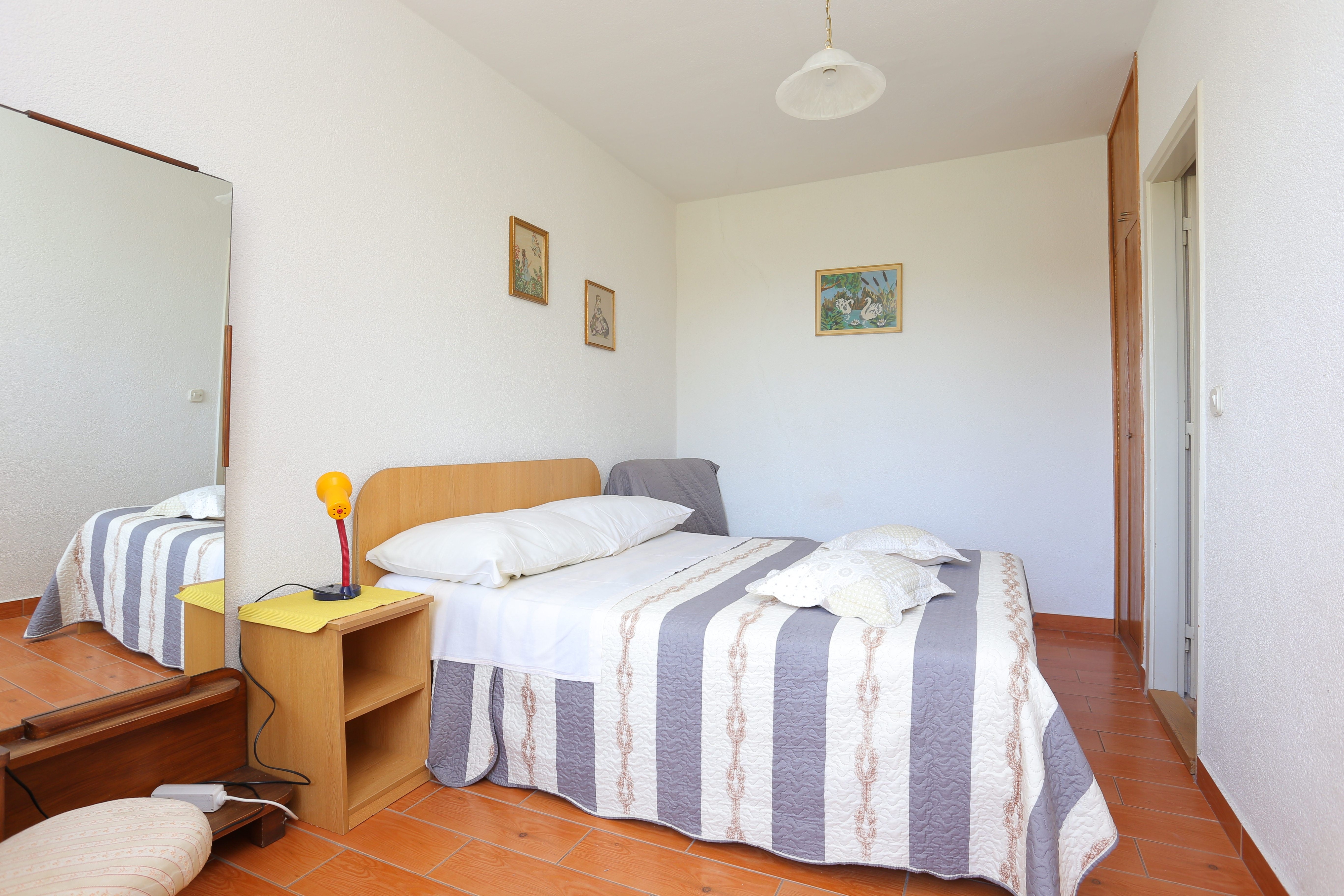 Three bedroom apartment with terrace and sea view Brela, Makarska  A-a