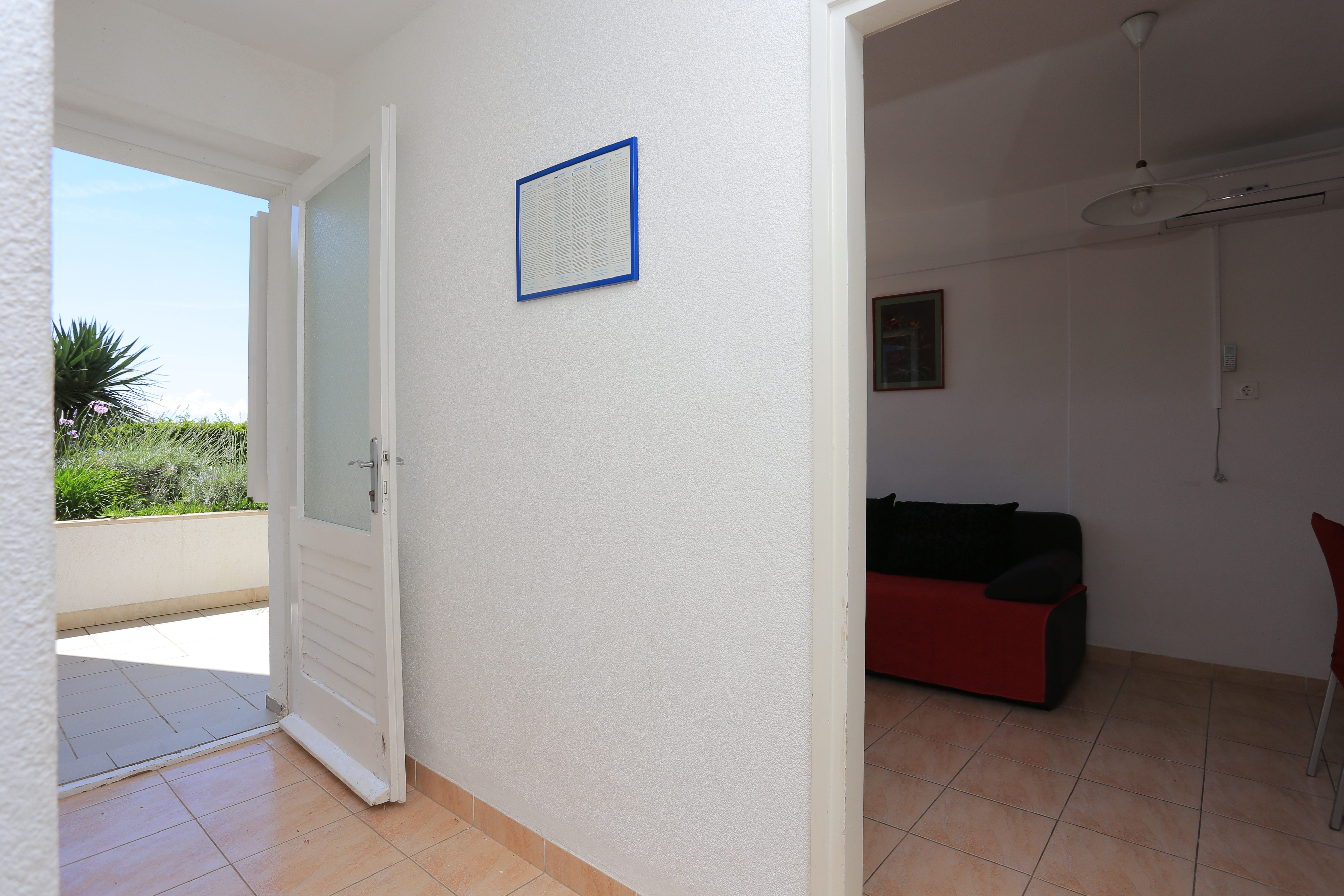 Three bedroom apartment with terrace and sea view Brela, Makarska  A-a