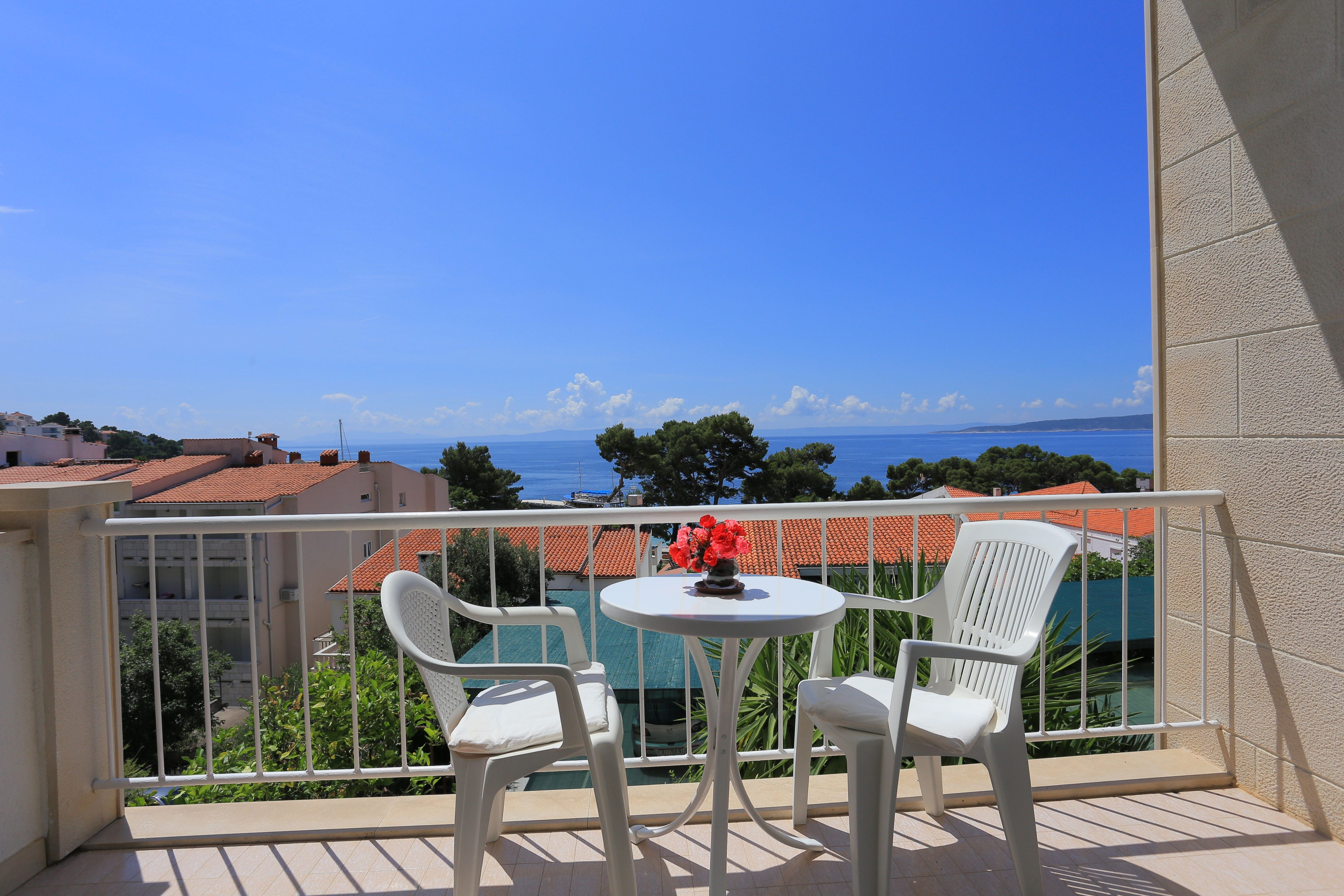 Two bedroom apartment with terrace and sea view Brela, Makarska  A-b
