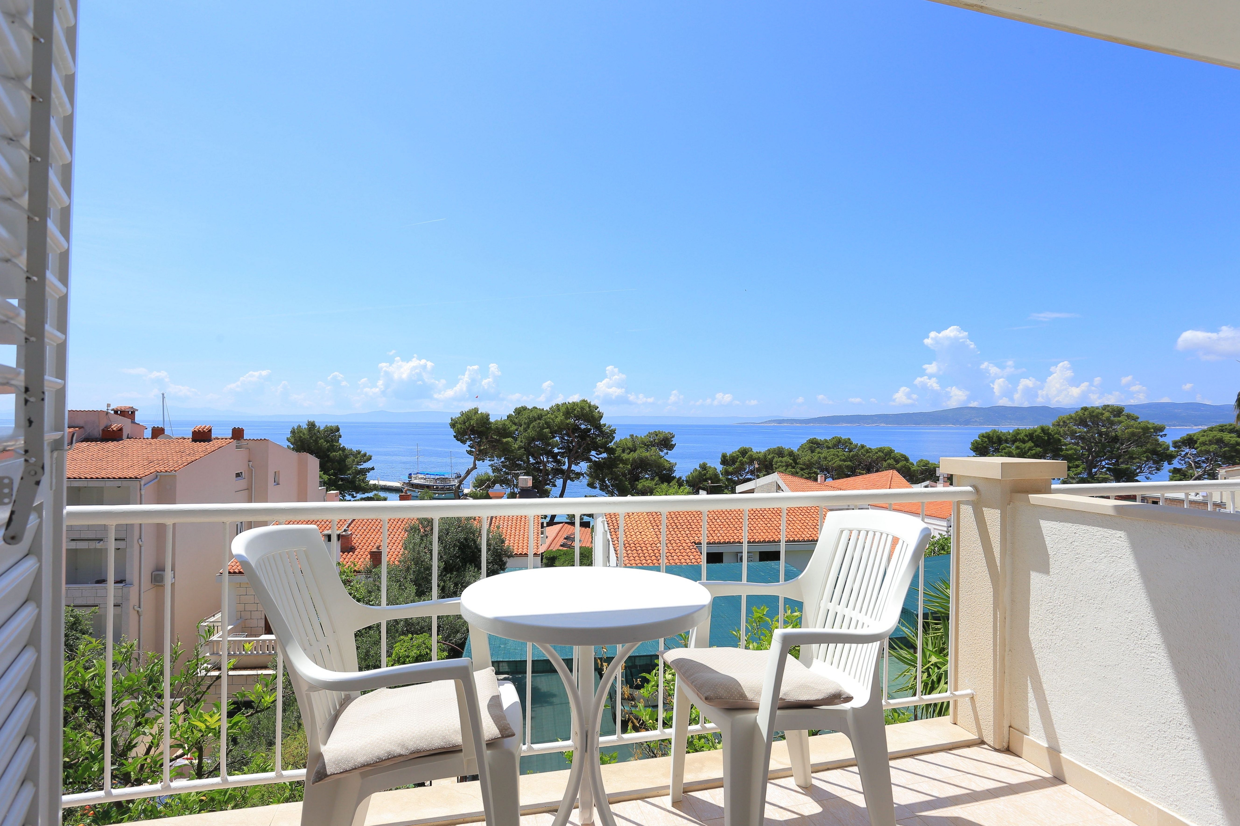Two bedroom apartment with terrace and sea view Brela, Makarska  A-b