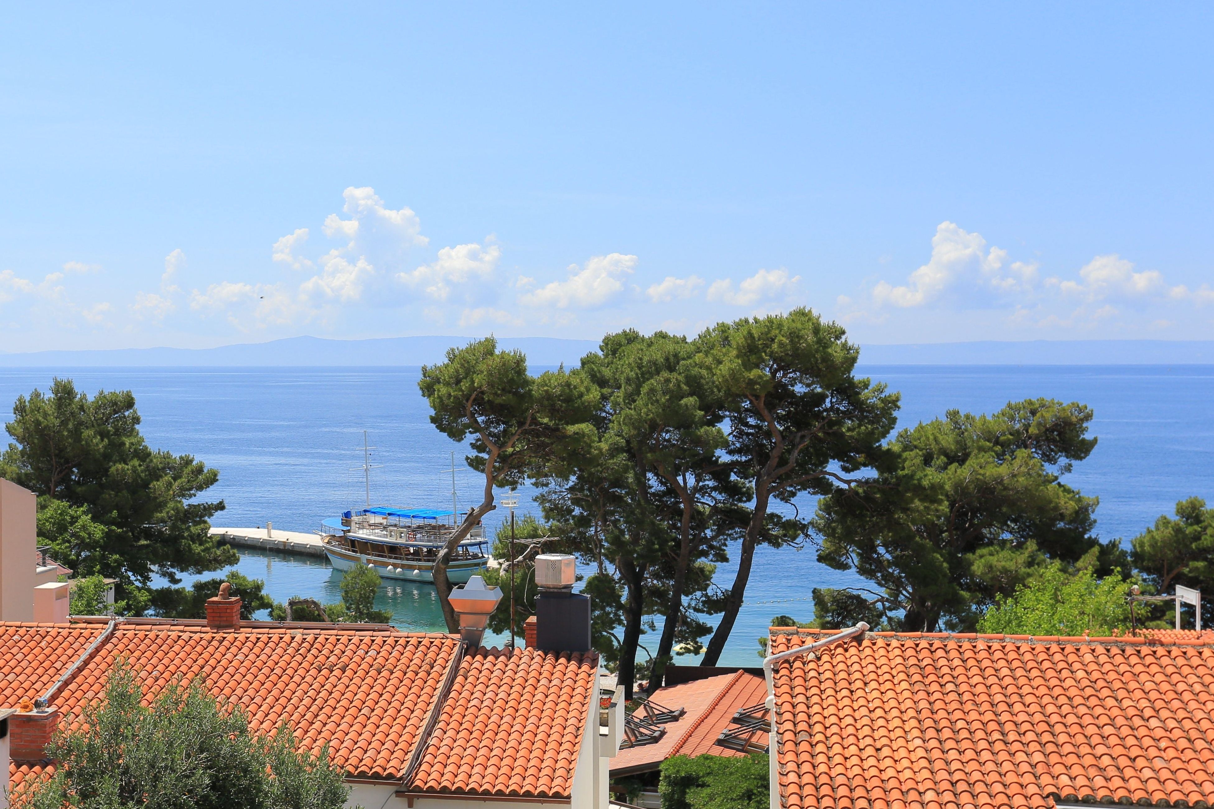 Two bedroom apartment with terrace and sea view Brela, Makarska  A-b