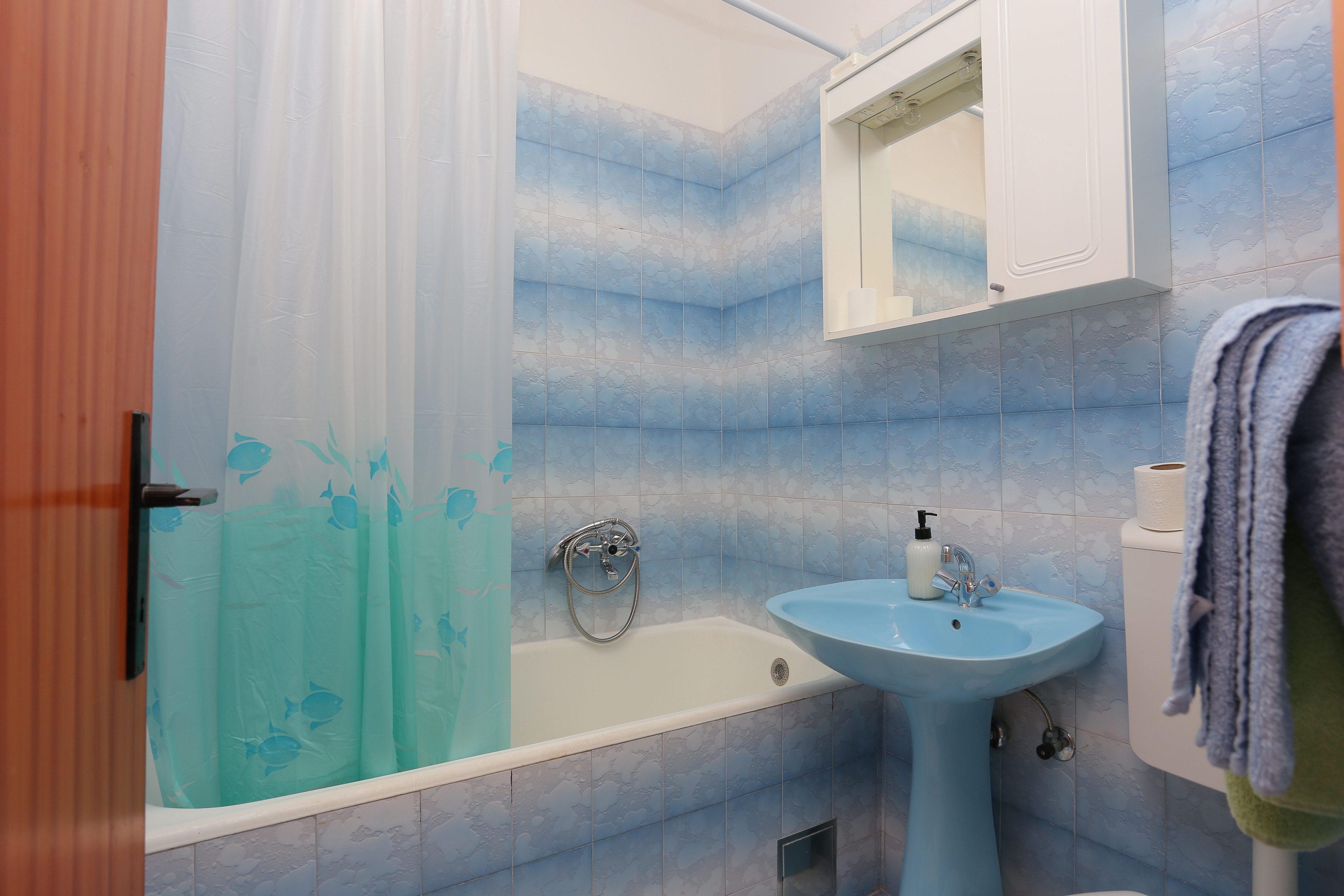 Two bedroom apartment with terrace and sea view Brela, Makarska  A-b