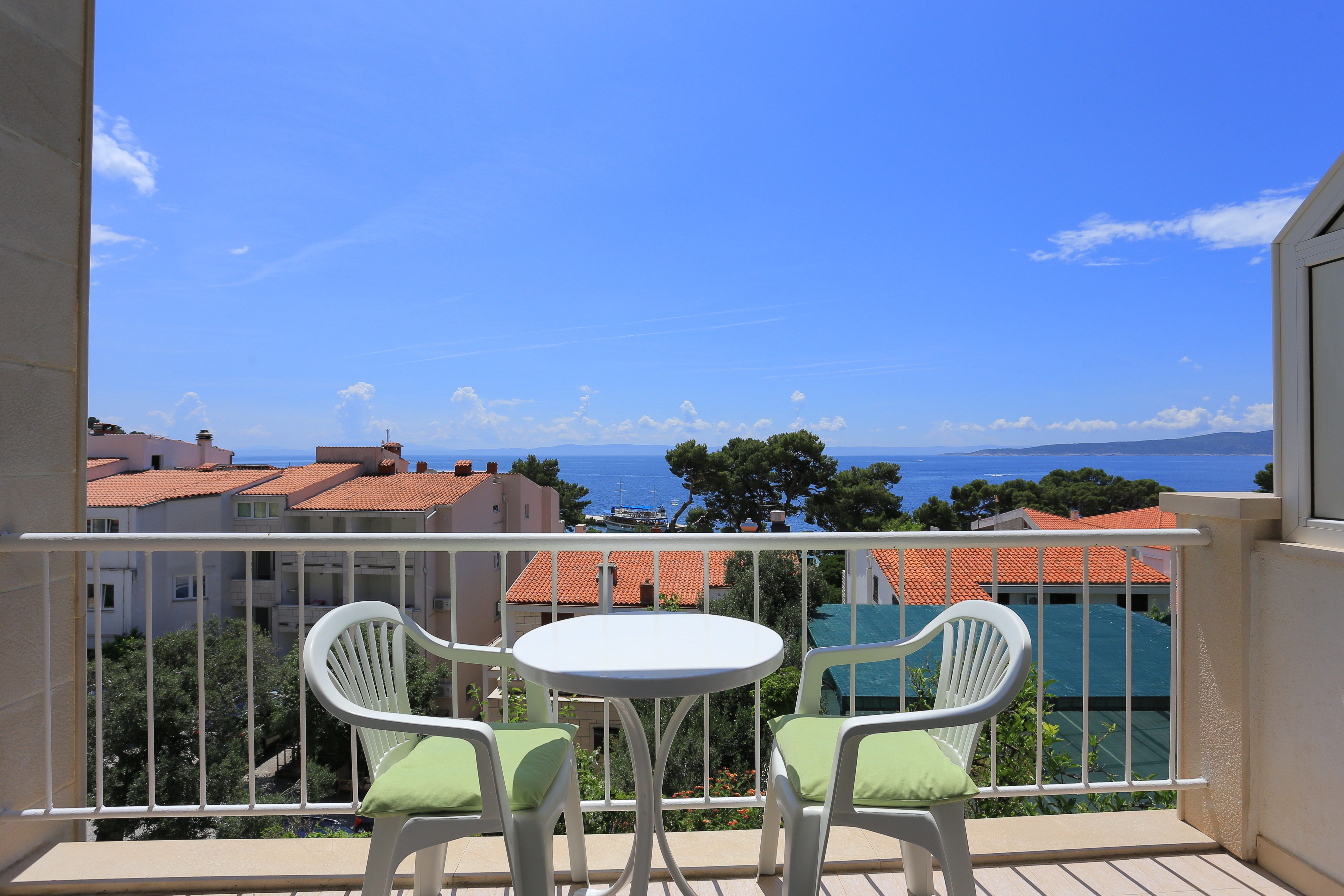 One bedroom apartment with terrace and sea view Brela, Makarska  A-c