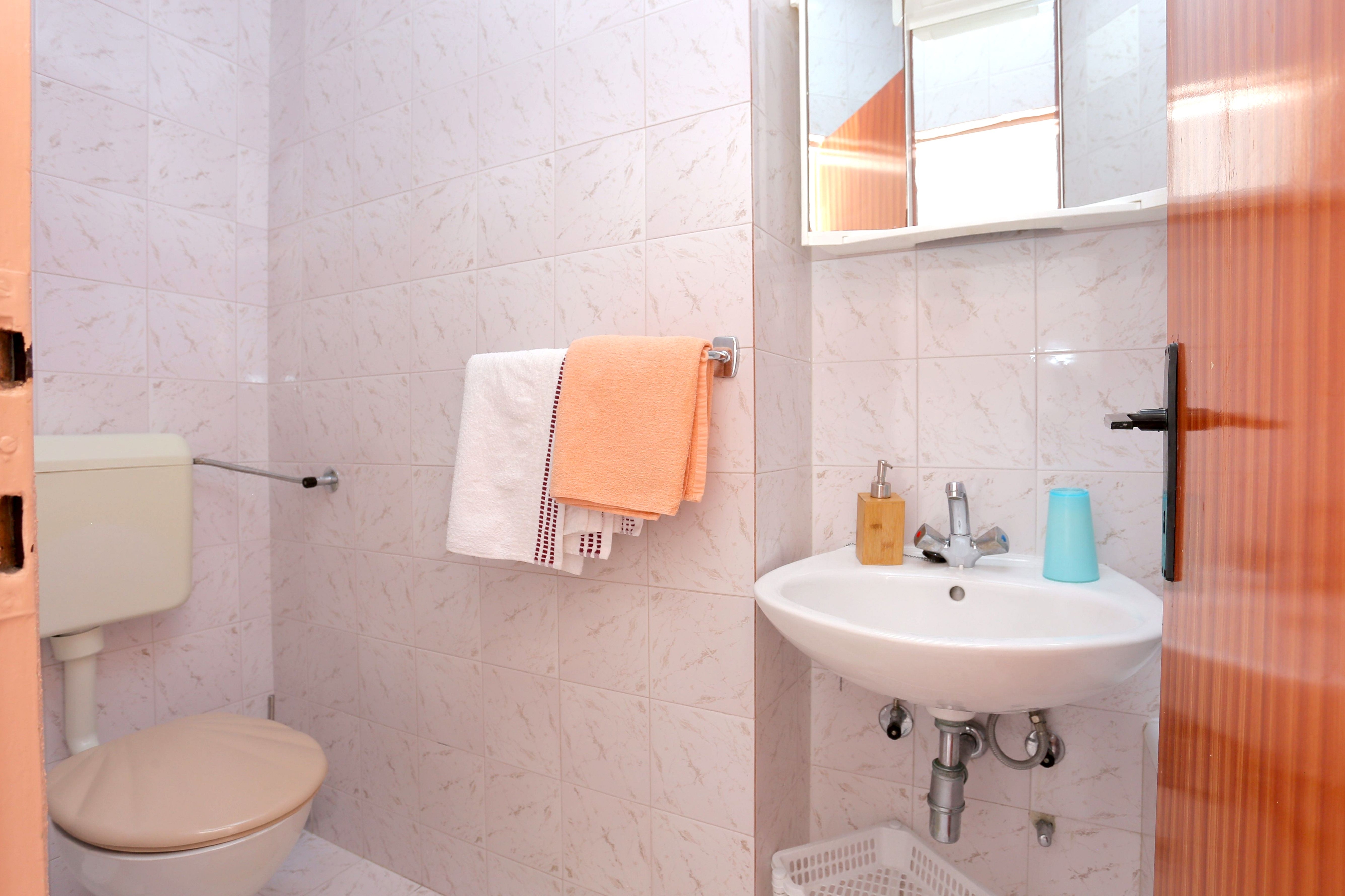 One bedroom apartment with terrace and sea view Brela, Makarska  A-c