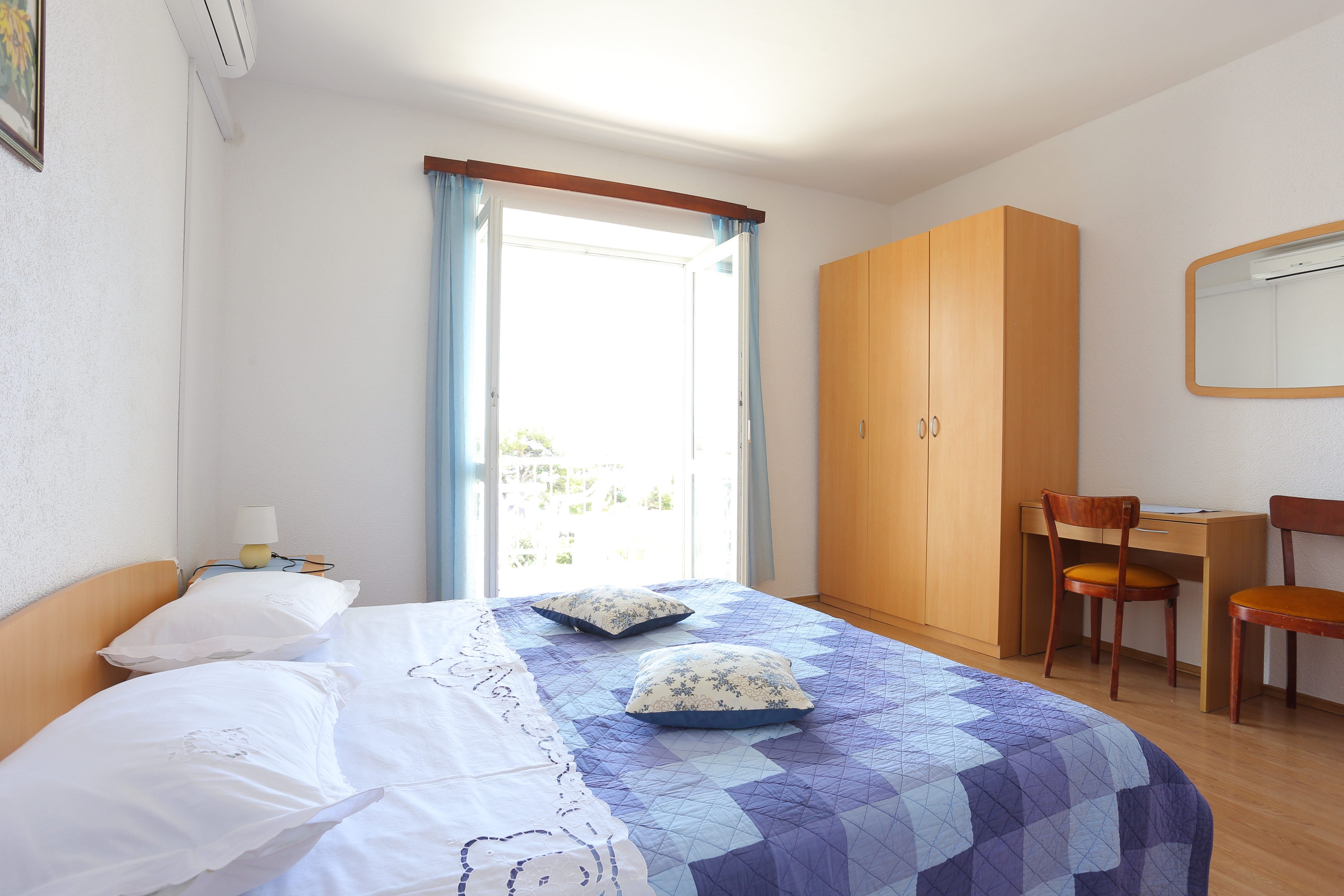 One bedroom apartment with terrace and sea view Brela, Makarska  A-c