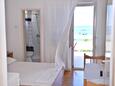 Bedroom Metajna, Bedroom in the room, air condition available, (pet friendly) and WiFi.