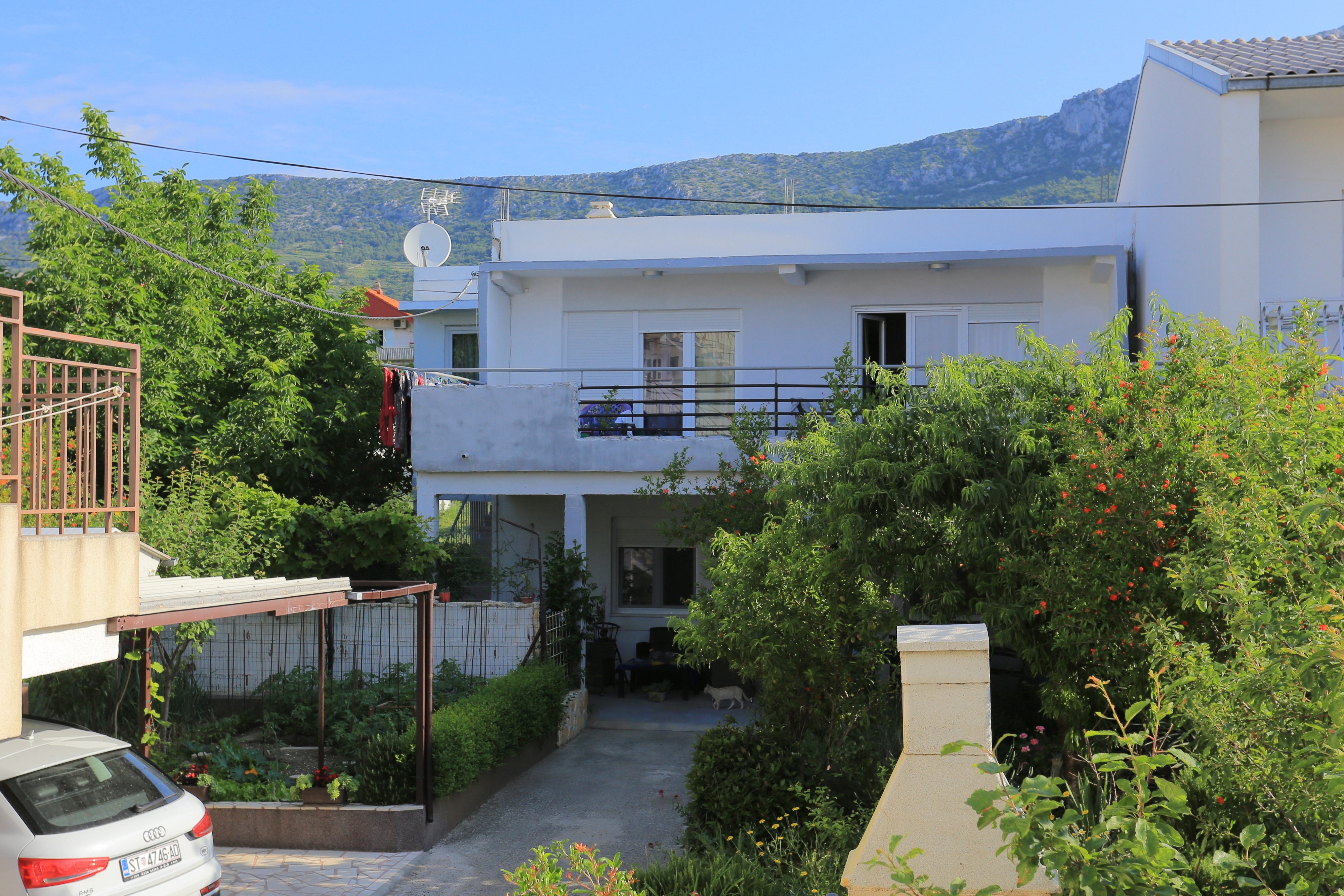 Jednosobni apartman uz plažu Kaštel Kambelovac, Kaštela  A-b