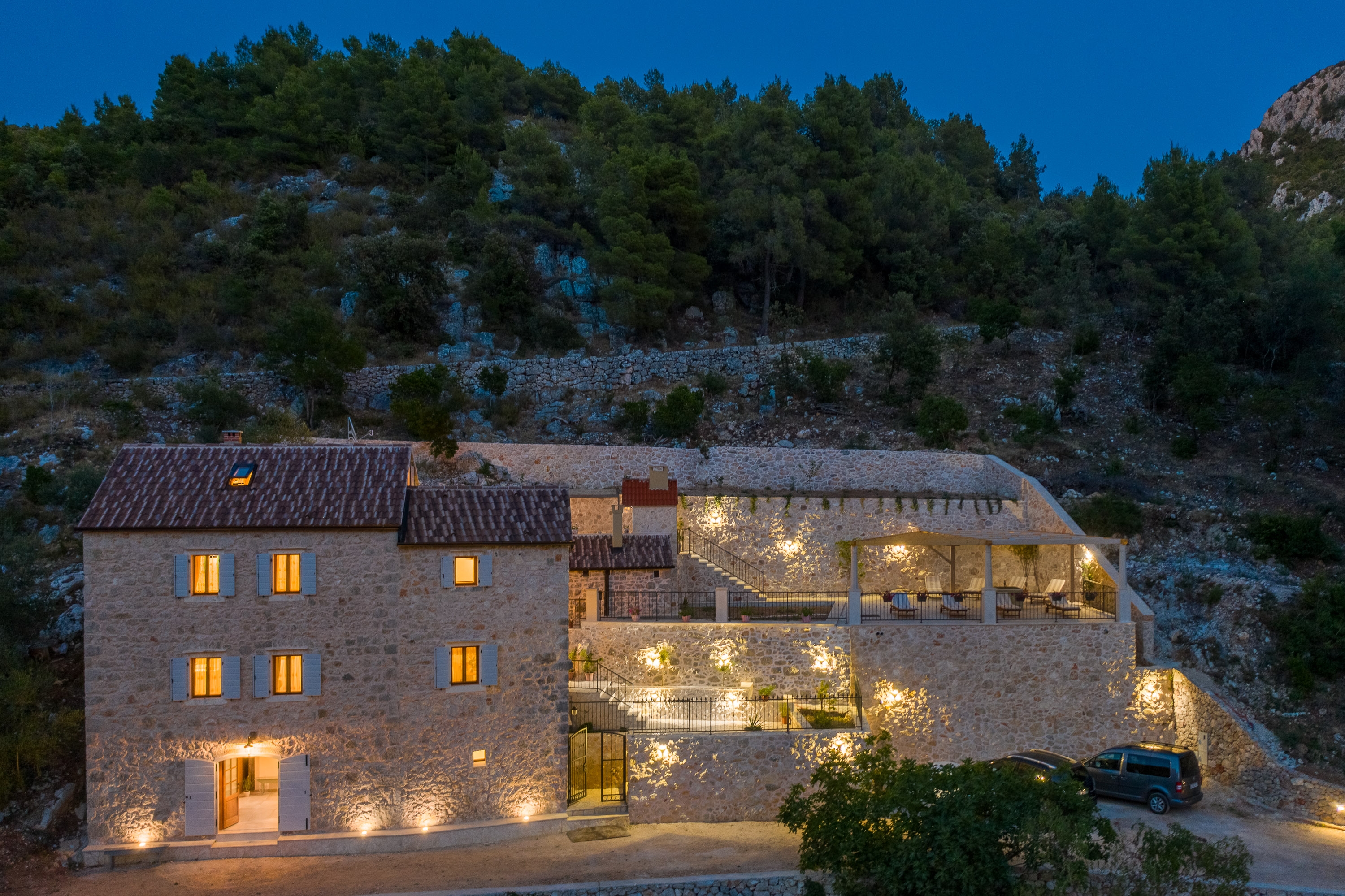 Trosobna hiša S teraso Malo Grablje, Hvar  K